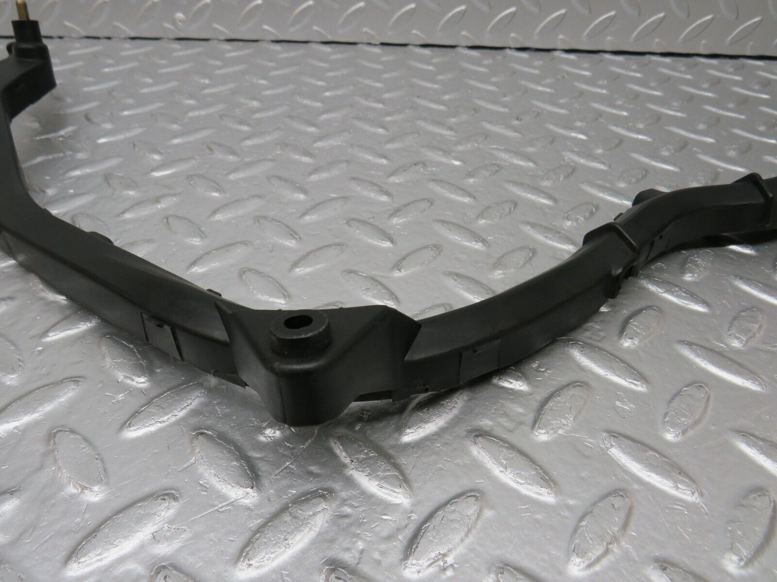 34105 Mercedes-Benz W124 260E Engine Wire Bracket Holder 1031590213