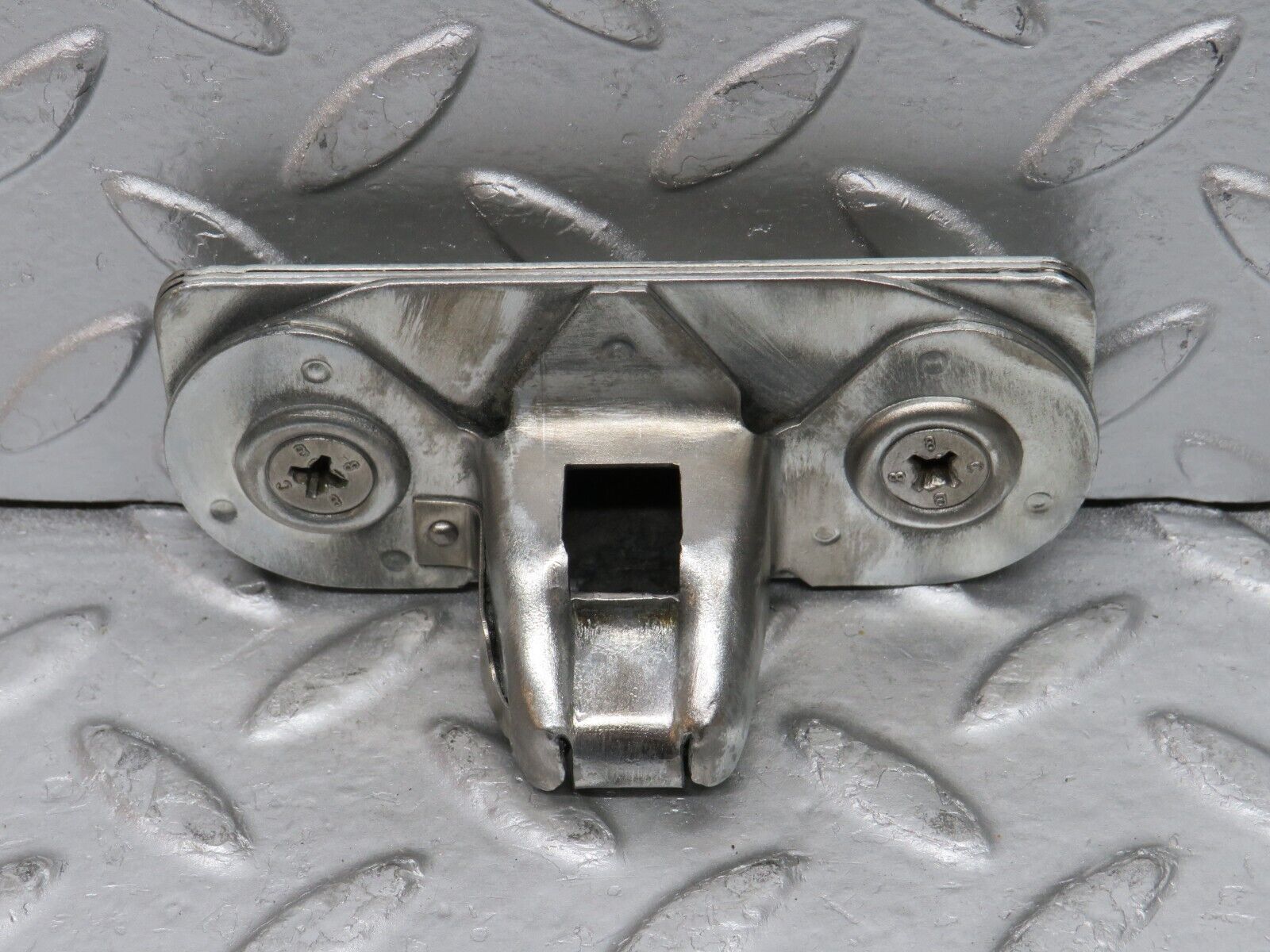 0709 Mercedes-Benz C107 350SLC Coupe Trunk Lock