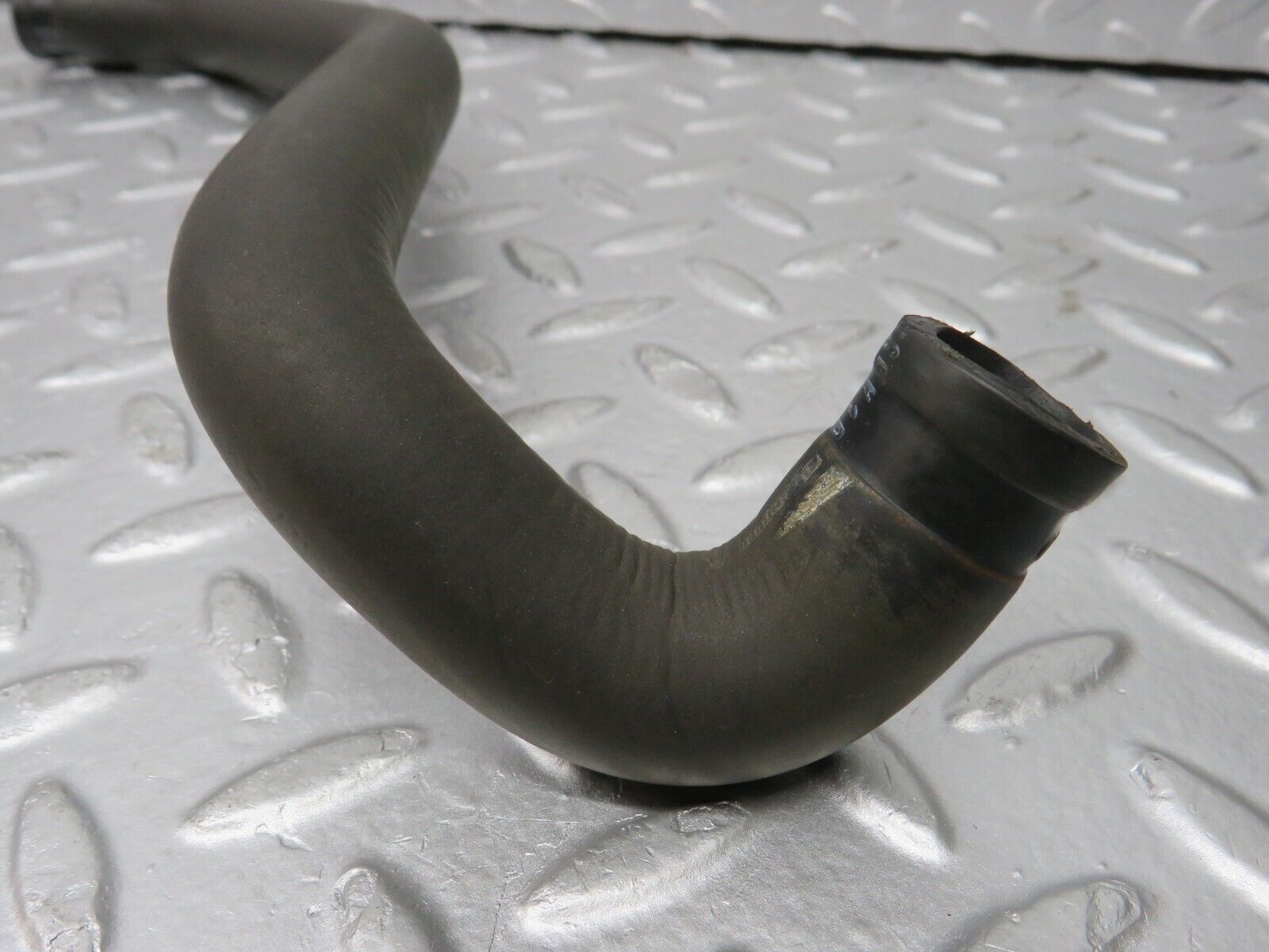 33936 Mercedes-Benz W124 260E Coolant Hose Pipe 1248326394