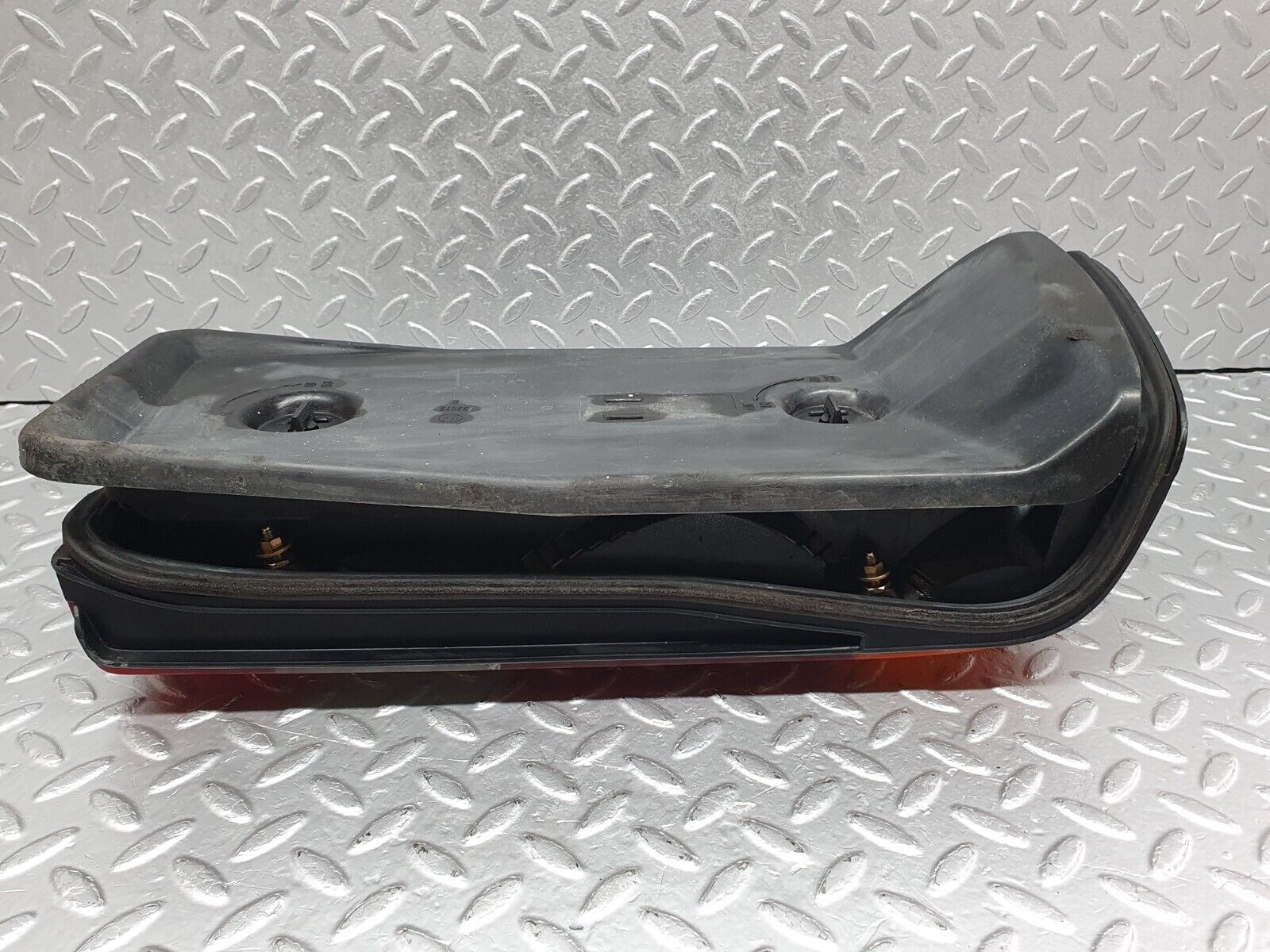 41162 Mercedes-Benz W126 300SE Tail Light & Bulb Holder Right Side