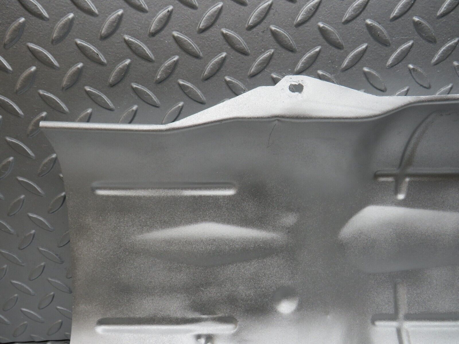 38975 Mercedes-Benz W201 190E 2.6L Exhaust Heat Shield