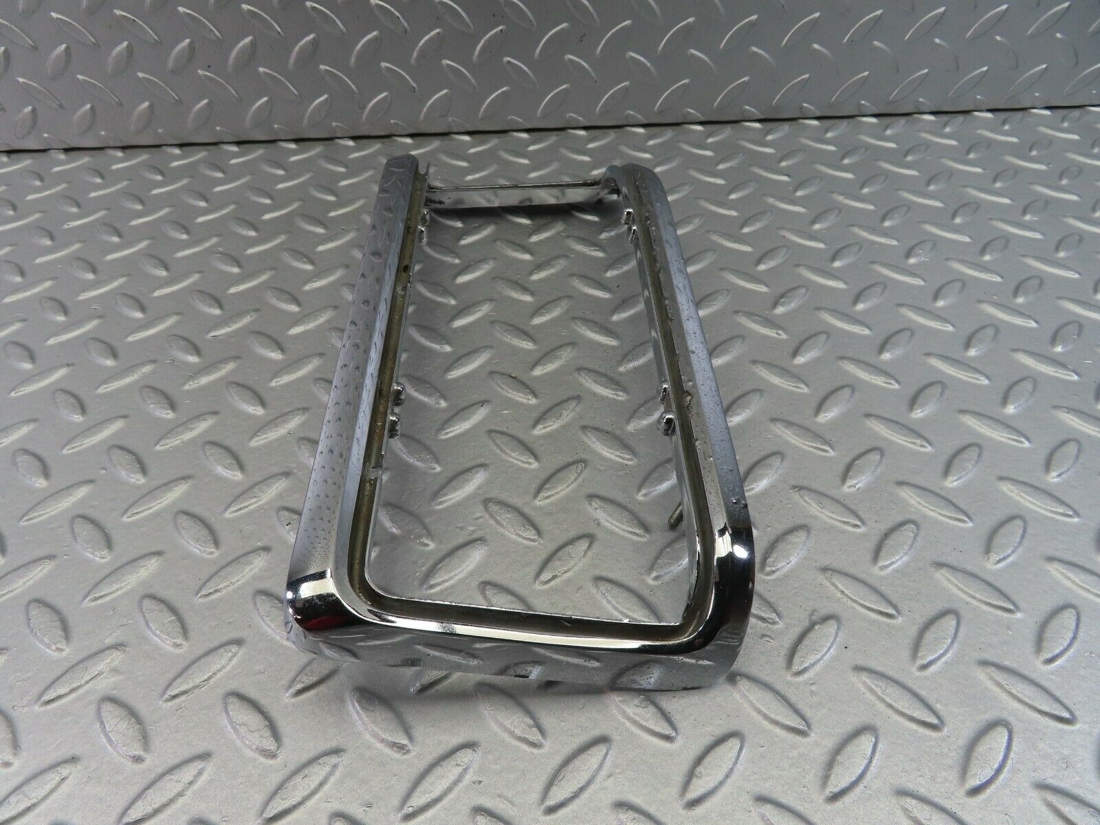 8836 Mercedes-Benz W115 Tail Light Chrome Frame Left