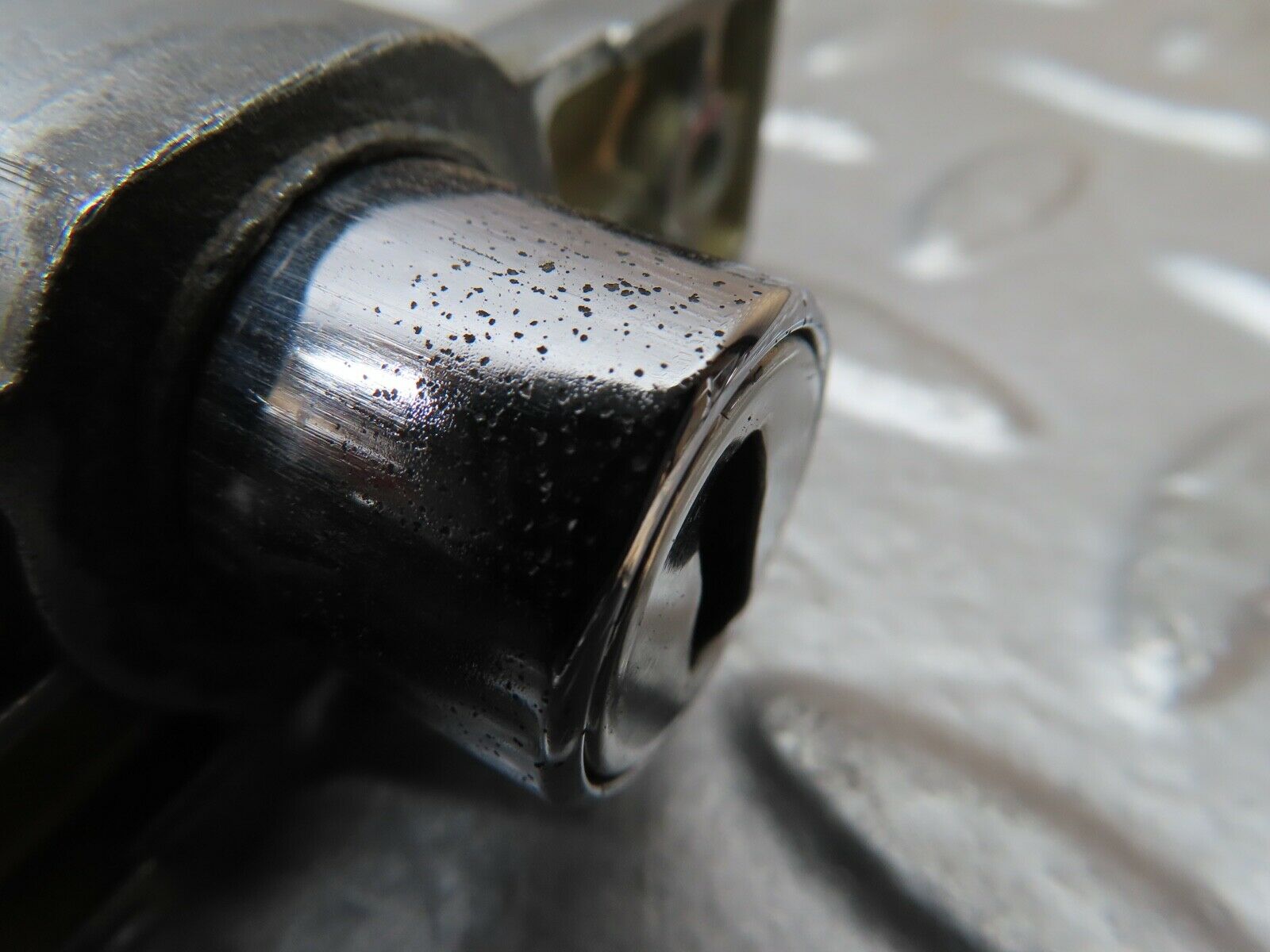 20834 Mercedes-Benz W114 250CE Coupe Trunk Lock No Key 1157500091