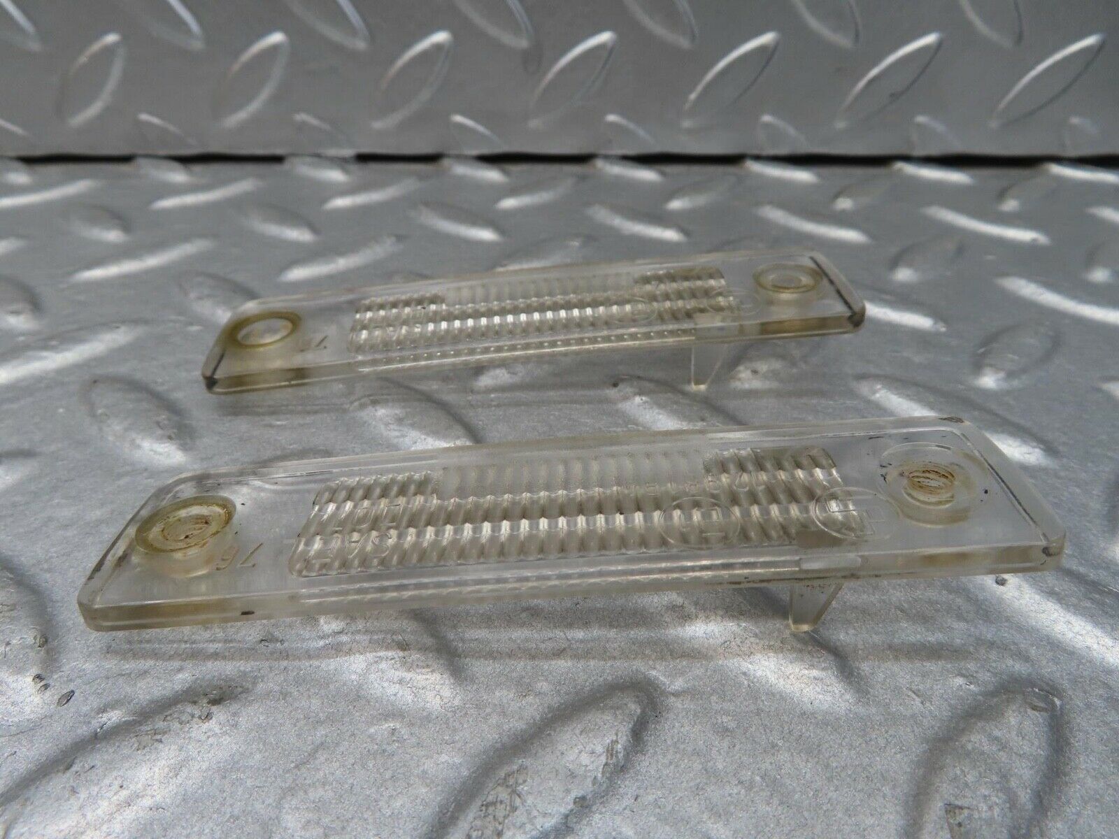 14141 Mercedes-Benz C107 280SLC number Plate Light Lenses