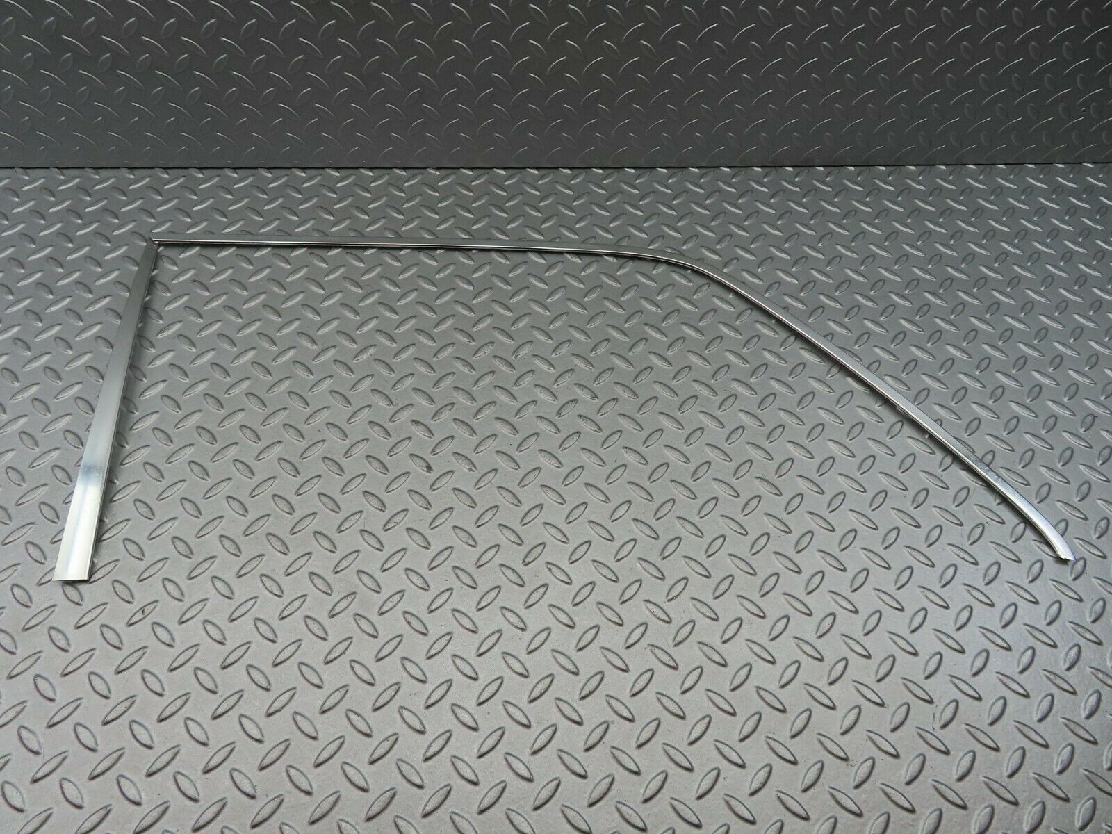 5909 Mercedes-Benz W123 200 Door Chrome Window Frame Rear Left