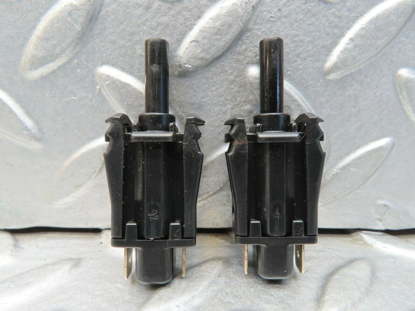 15494 Mercedes-Benz W123 230E Door Contact Switch 0015458714