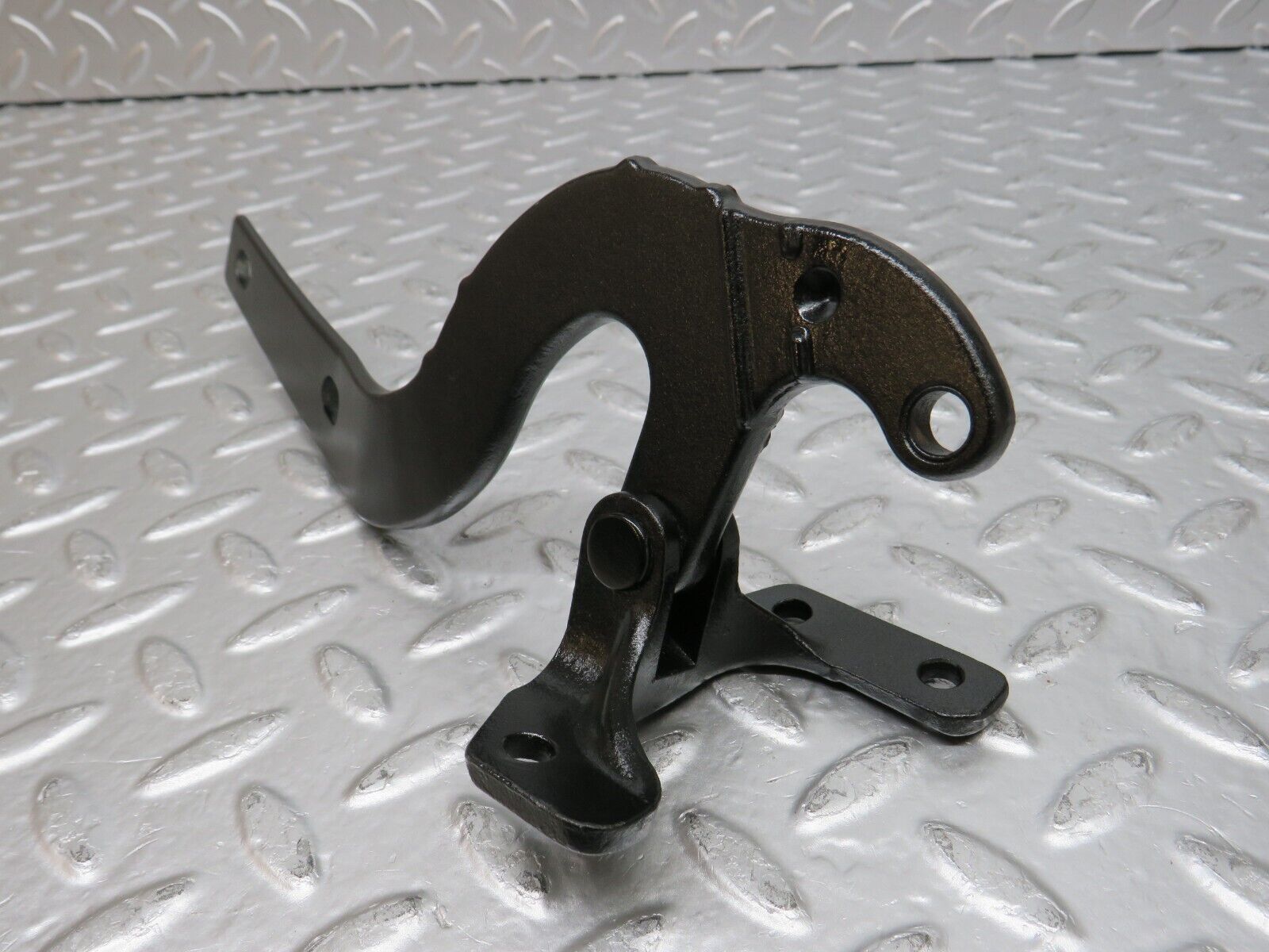 31438 Mercedes-Benz S124 220TE Trunk Lid Hinge Right Side 1247430451 124743022