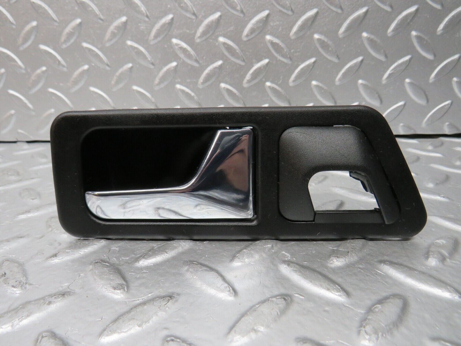 30585 Mercedes-Benz W201 190E 2.0L Right Interior Door Handle 2017660264