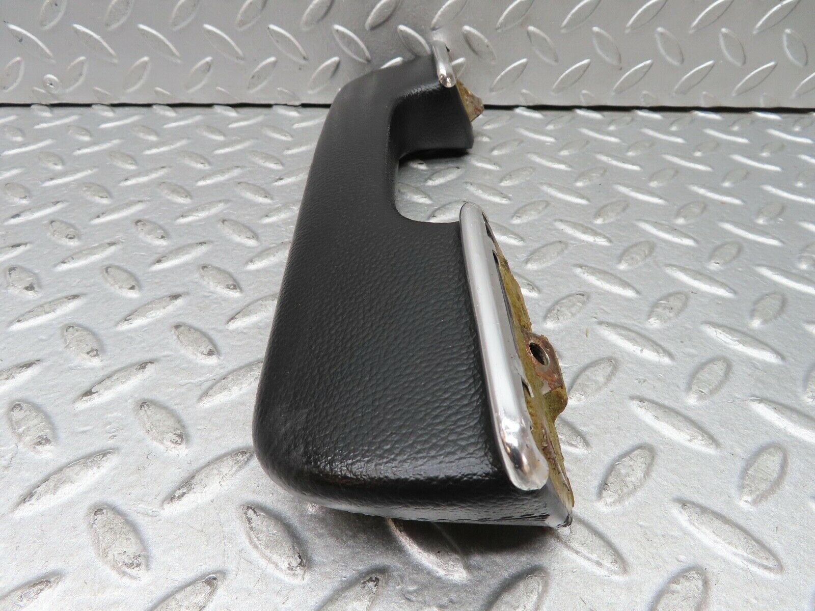 19056 Mercedes-Benz W123 300D Rear Left Interior Door Handle Black 1239701201