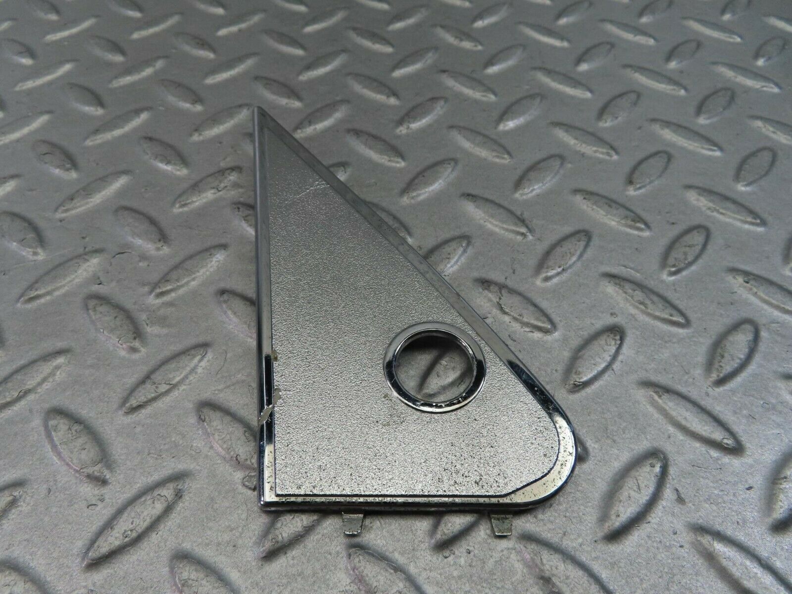 8143 Mercedes-Benz W123 Mirror Triangle Cover Left 1237250711