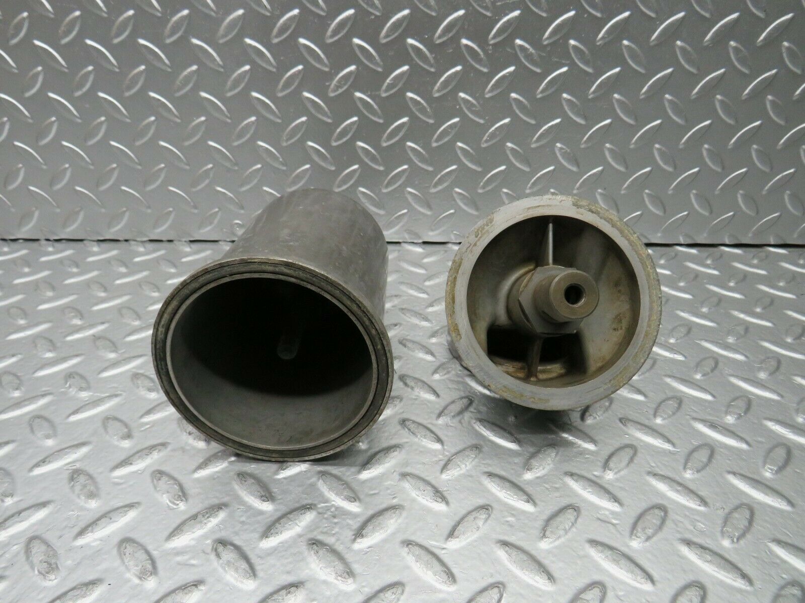 22777 Mercedes-Benz C107 450SLC Coupe Oil Filter Housing 1161840309