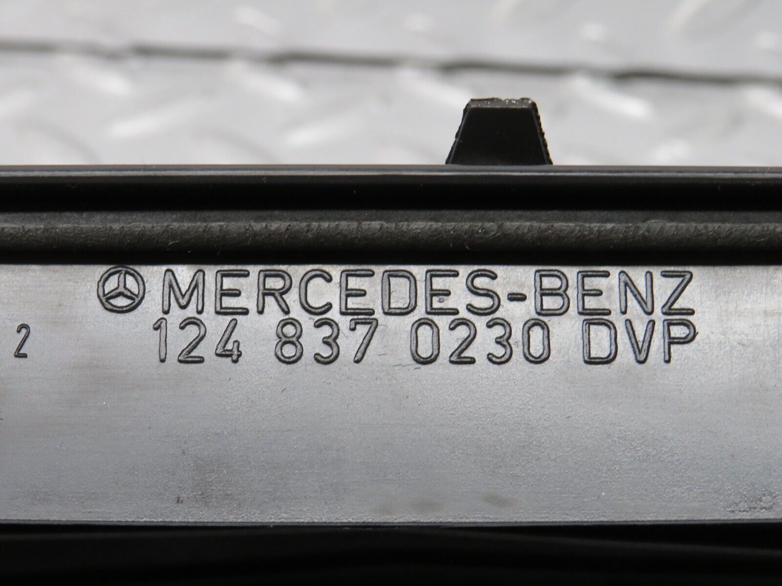 38270 Mercedes-Benz R129 280SL Coupe Air Intake Vent 1248370230