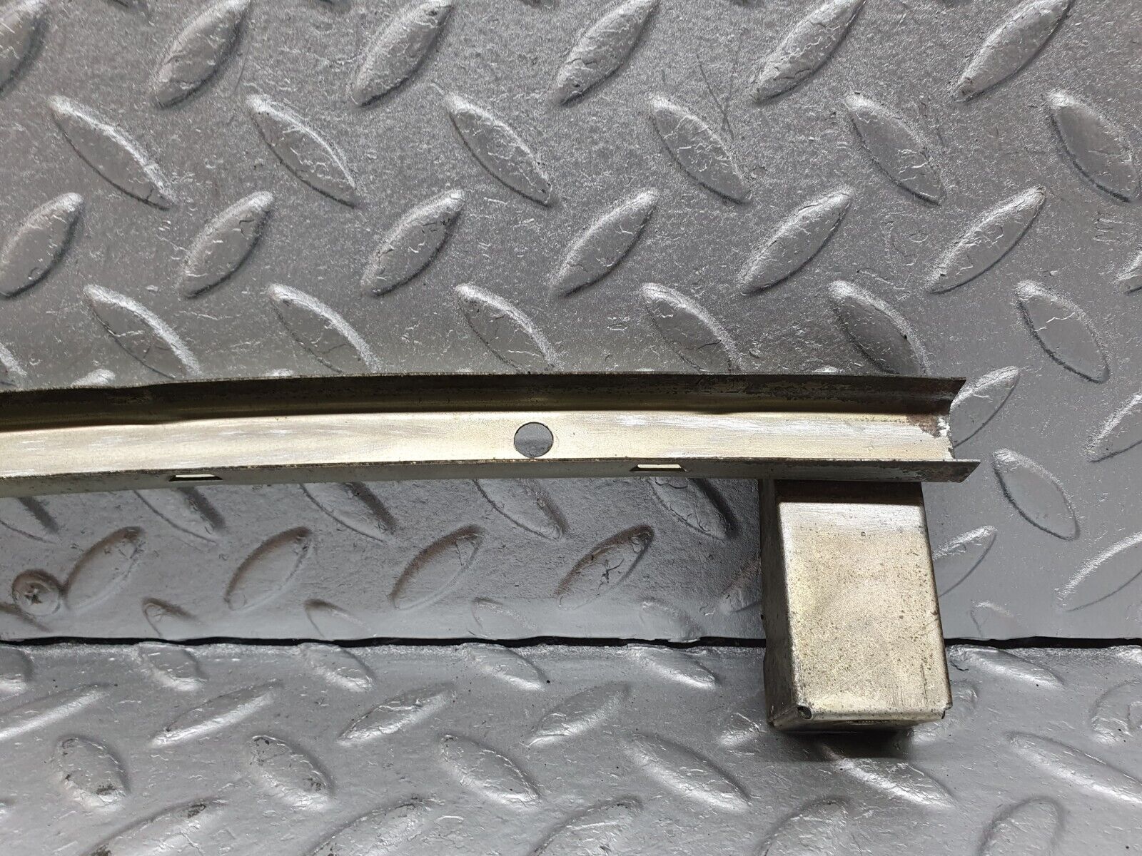 41067 Mercedes-Benz W126 300SE Rear Left Door Window Channel