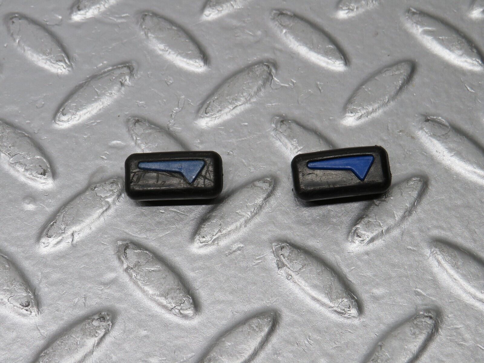 39238 Mercedes-Benz C114 280CE Coupe Heater Control Knob 2x