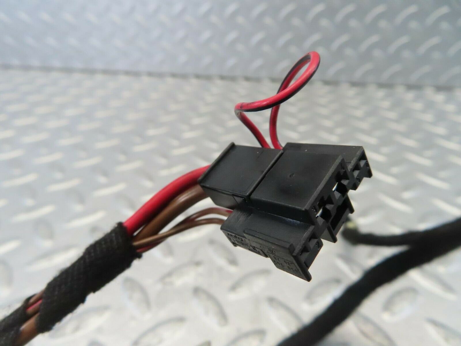 11133 Mercedes-Benz W221 S320 Rear Left Door Wire Harness 2215408508