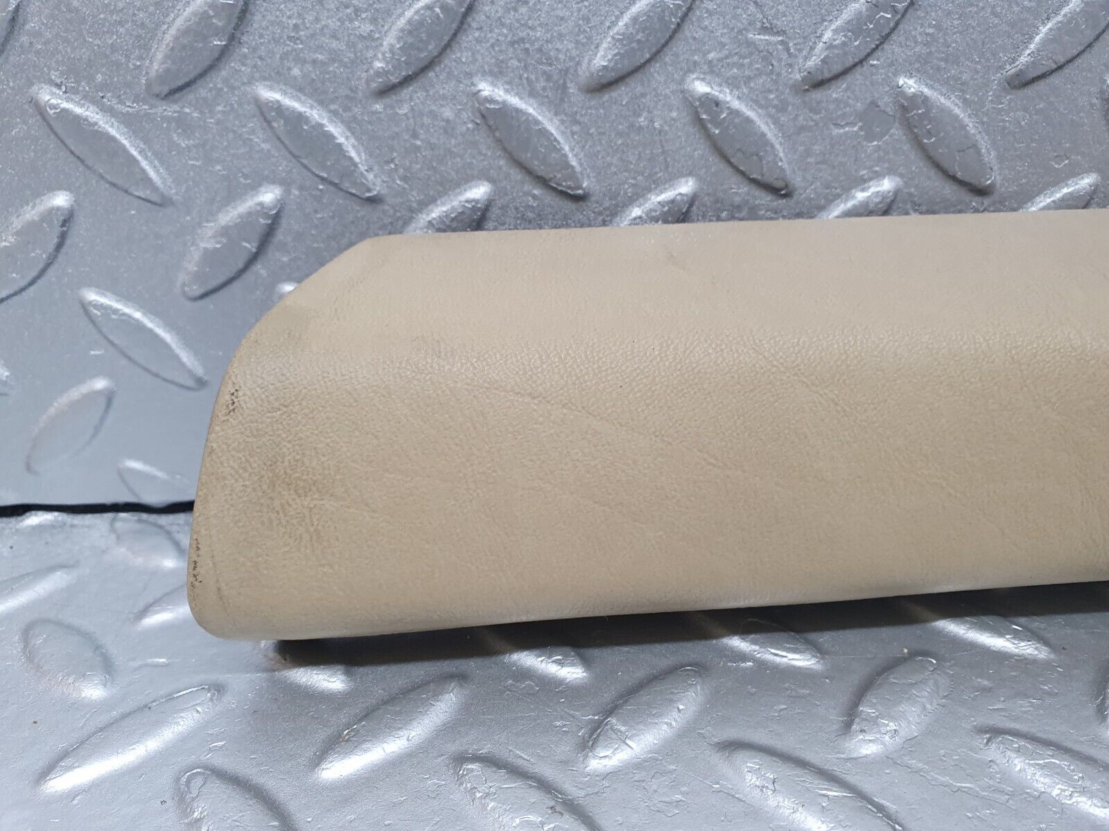 40927 Mercedes-Benz W126 300SE A Pillar Cover Left Side Beige