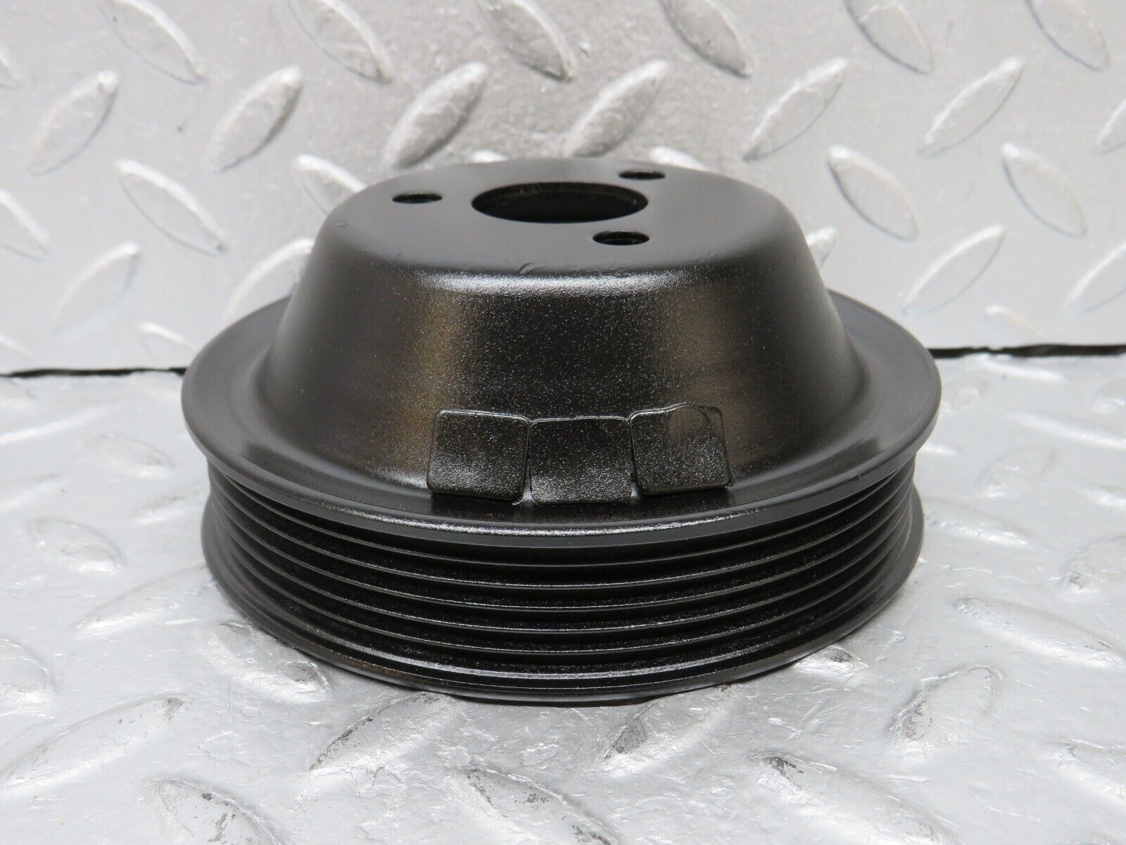 38104 Mercedes-Benz A124 320E Cabriolet Water Pump Pulley 1264600379