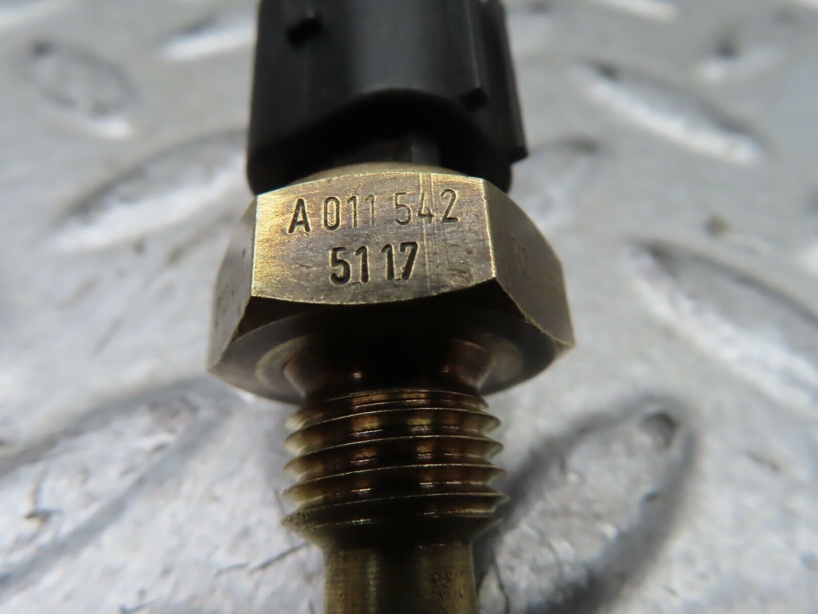 19679 Mercedes-Benz C140 CL420 Coupe Coolant Temperature Sensor 0115425117