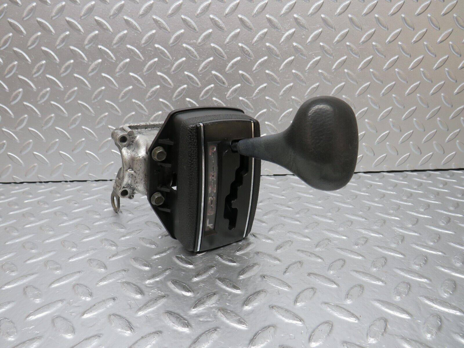 0760 Mercedes-Benz C107 350SLC Coupe Automatic Gear Shift Selector