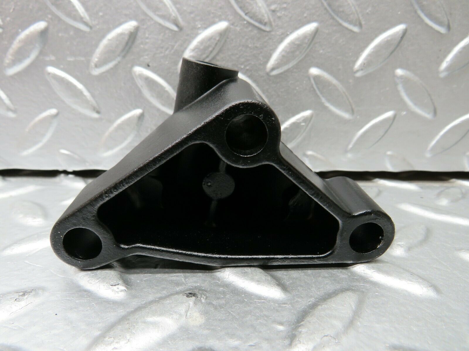 23128 Mercedes-Benz C123 230CE Coupe Alternator Generator Support 1021550835 1021550735