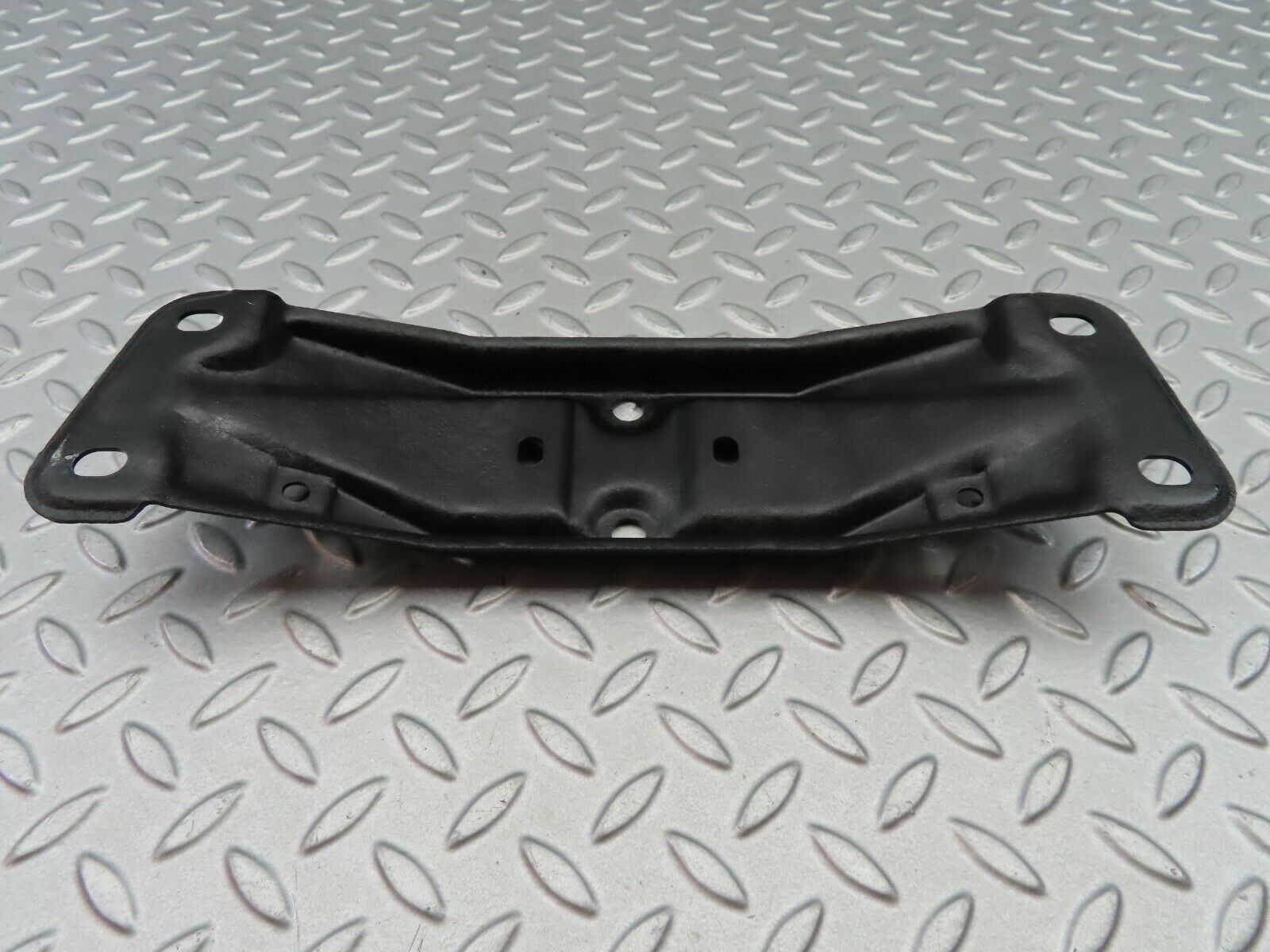 6345 Mercedes-Benz W126 380SE Gearbox Mount Bracket Holder