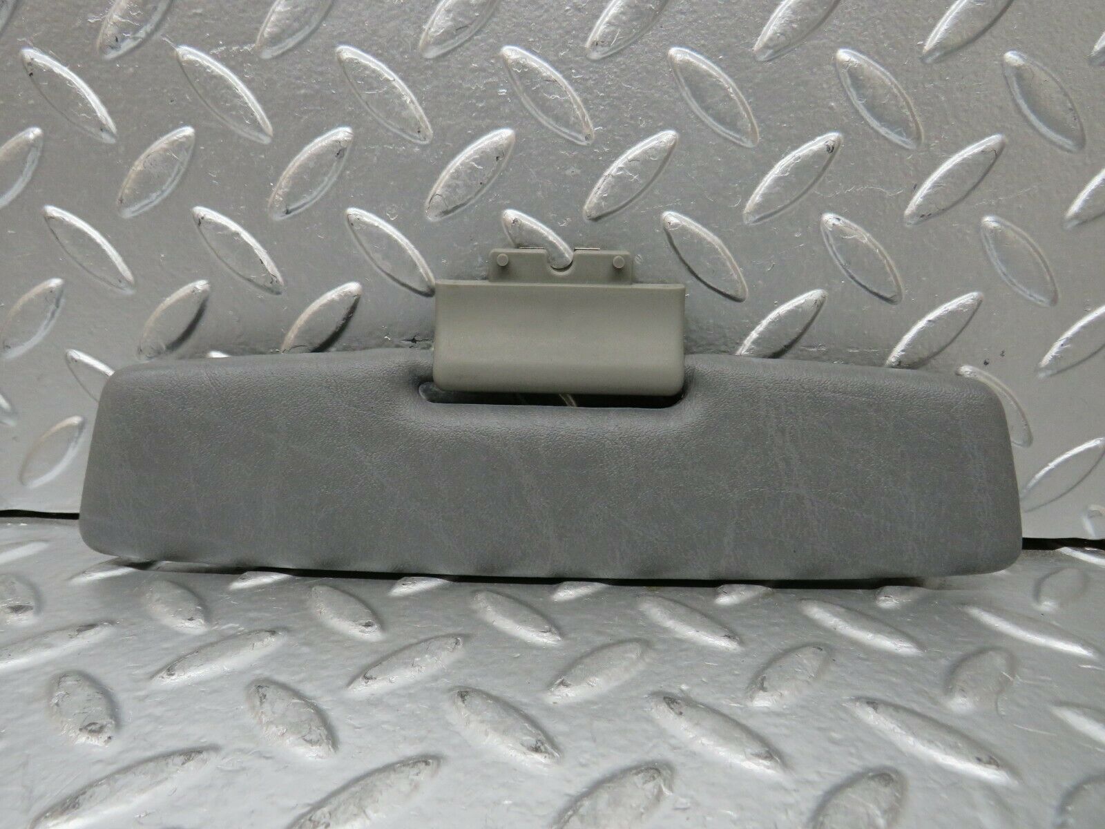 24347 Mercedes-Benz S124 220TE Wagon Middle Sun Visor