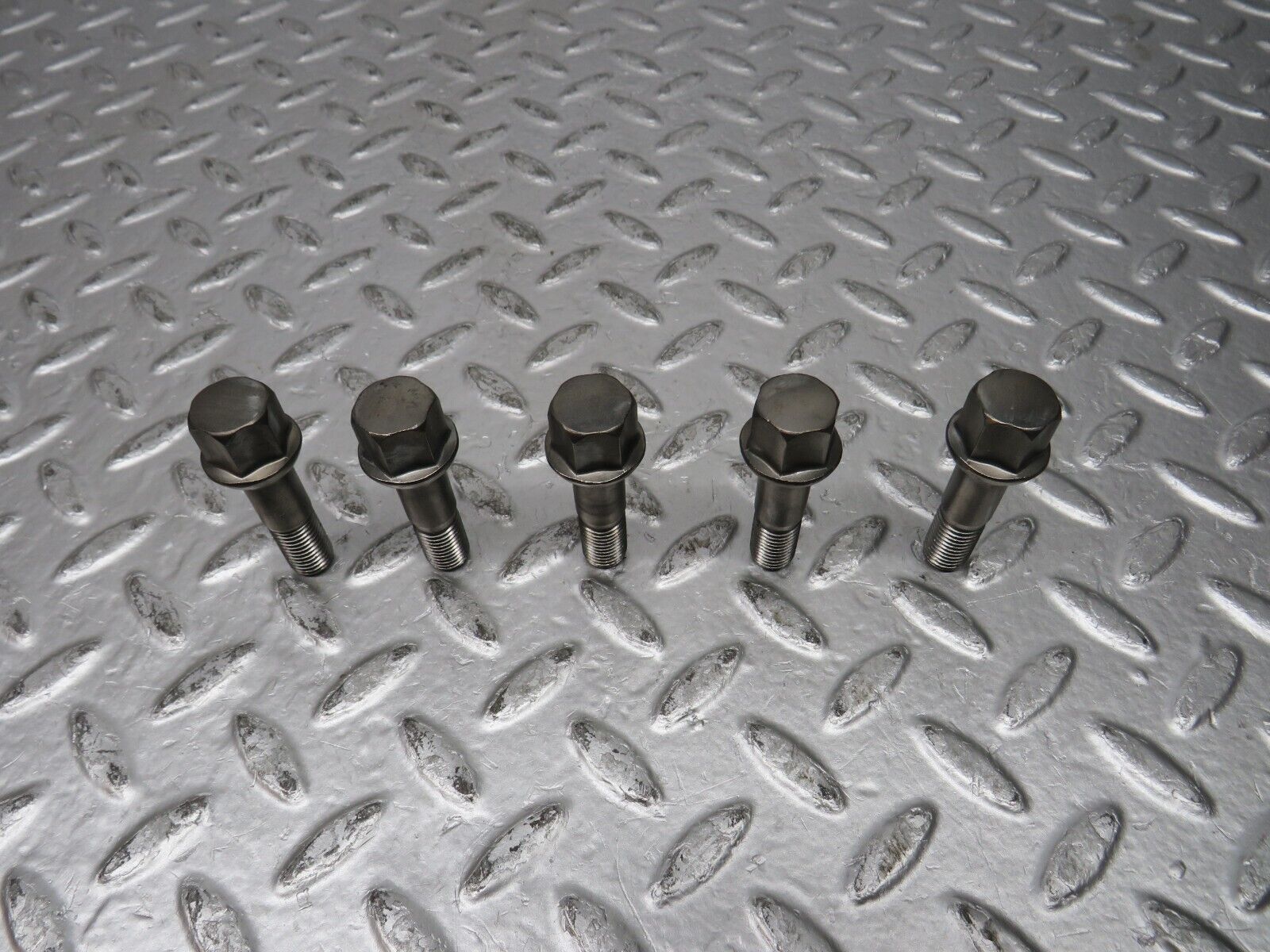 31866 Mercedes-Benz 5x Alloy Wheel Lug Bolt M12x1.5