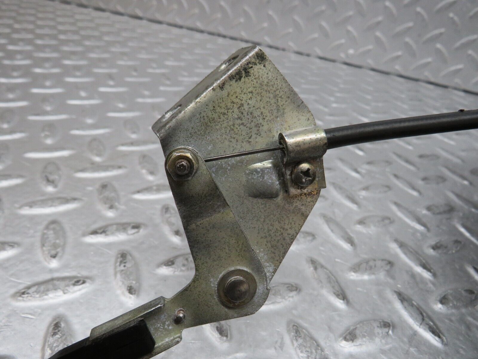 37431 Mercedes-Benz W109 300SEL Air Vent Control Right Side 1088301245