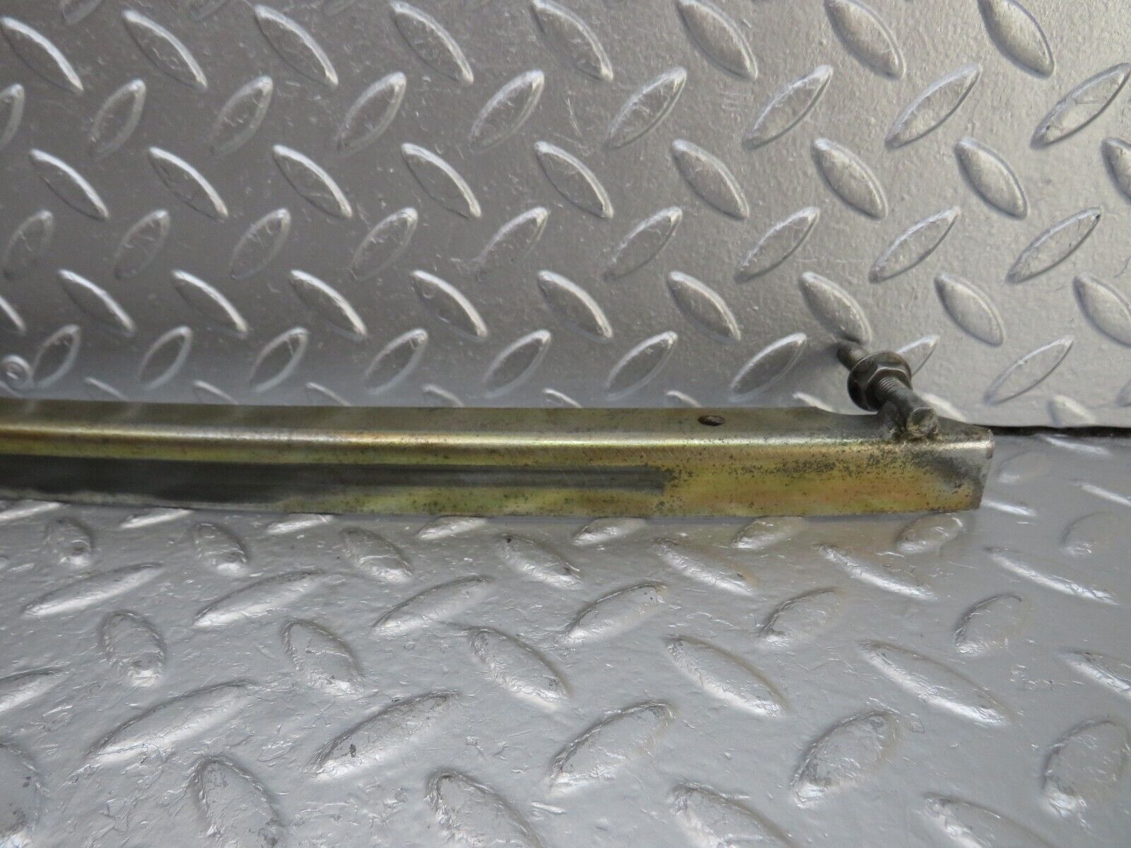 34303 Mercedes-Benz C126 380SEC Coupe Front Left Door Window Channel