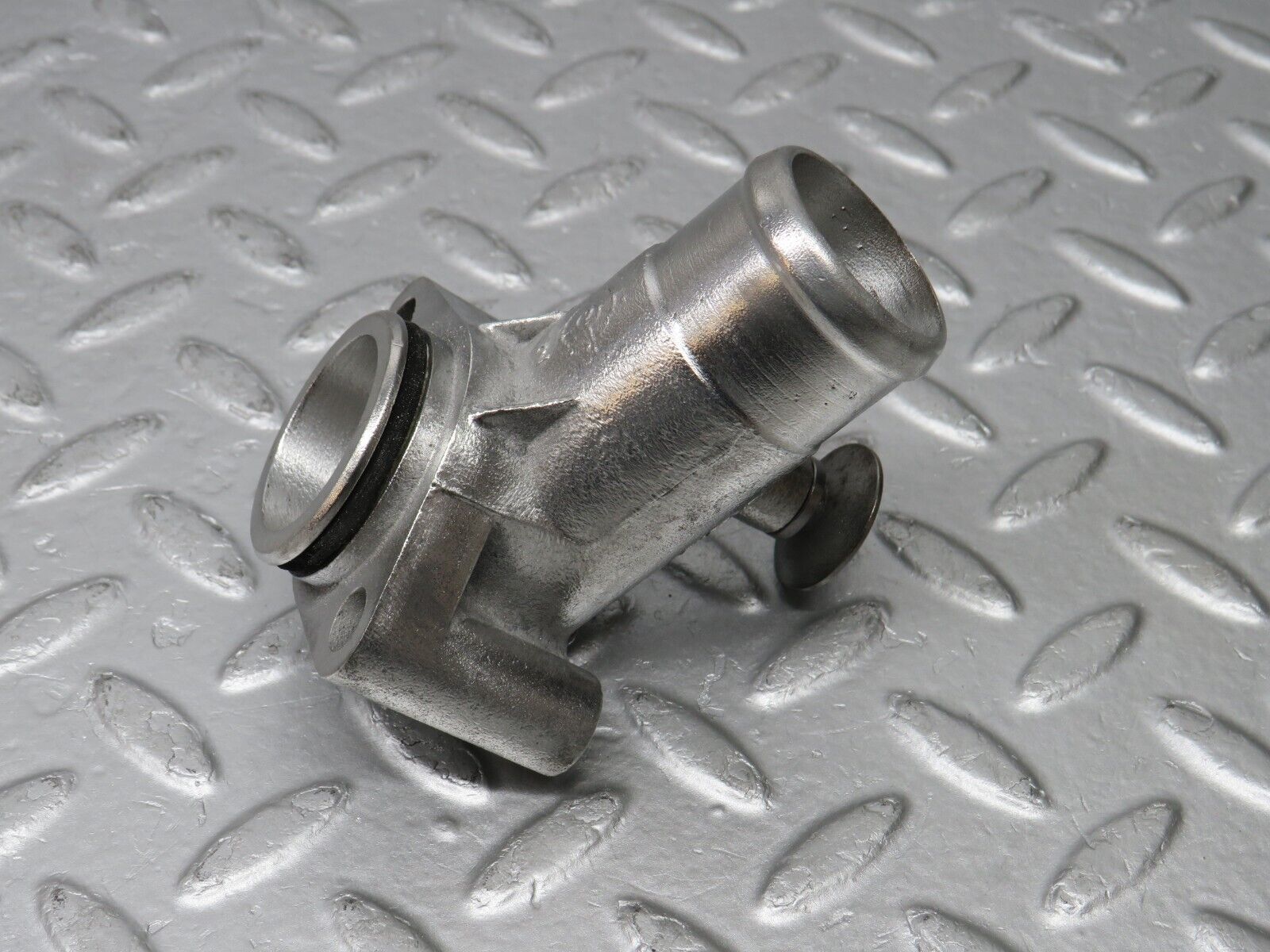 38633 Mercedes-Benz R129 280SL Coupe Coolant Flange Pipe 1042030431