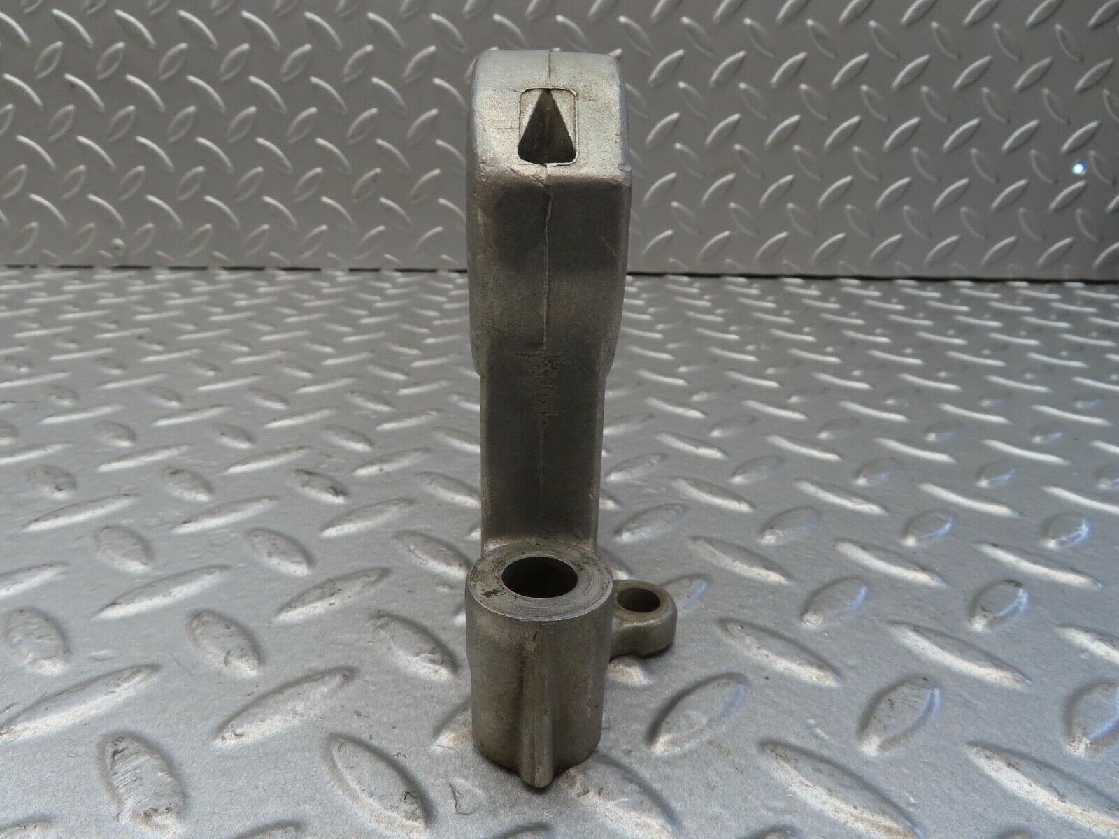 13362 Mercedes-Benz W111 230S Camshaft Tower Bearing 1140510016