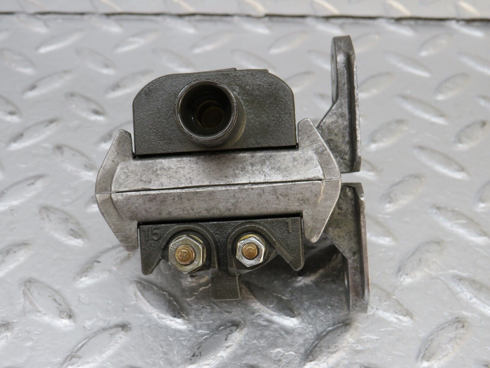 36019 Mercedes-Benz W126 420SE Ignition Coil 0001585803