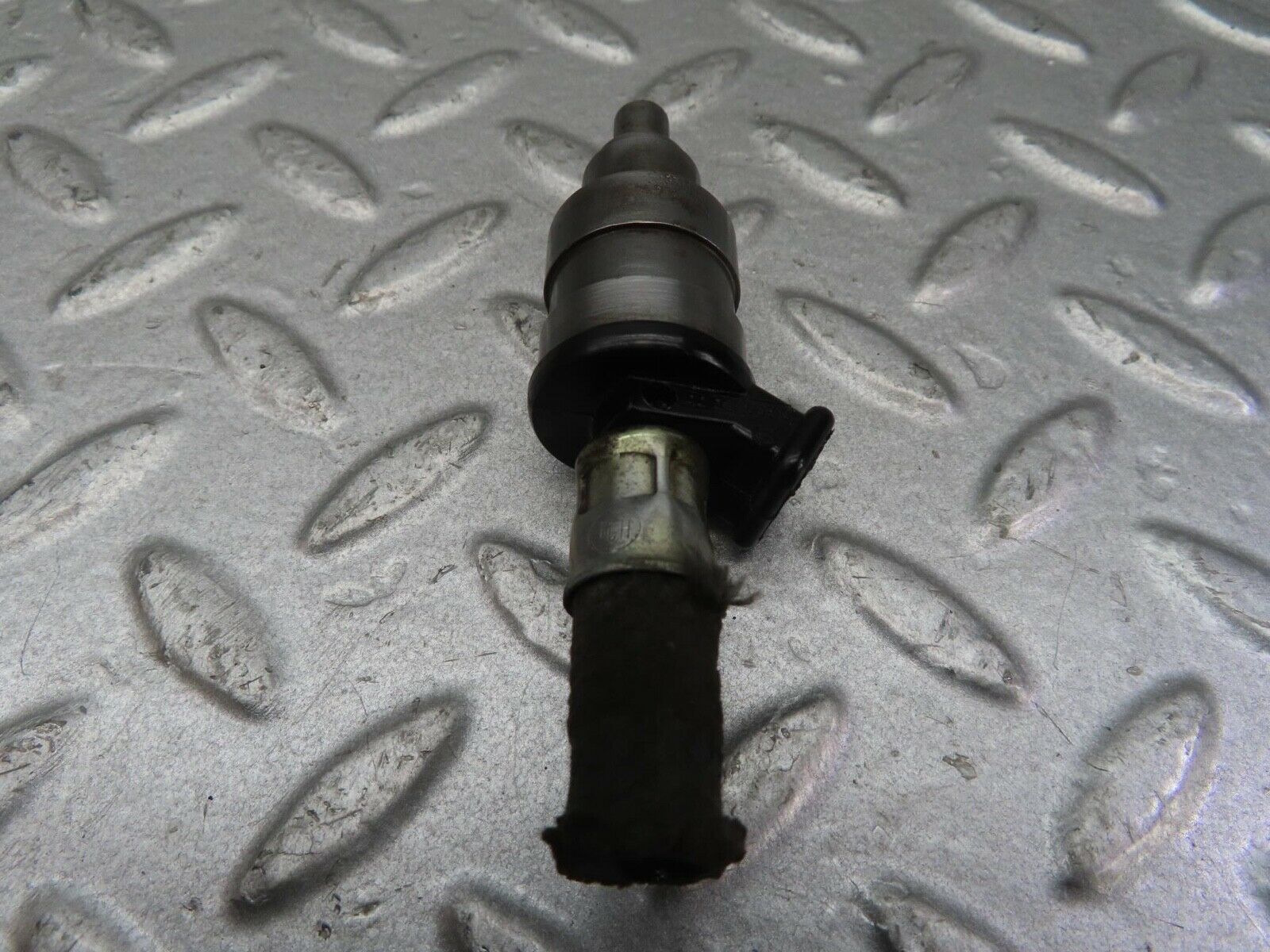 13341 Mercedes-Benz W116 350SE Fuel Injector Bosch 0280150001