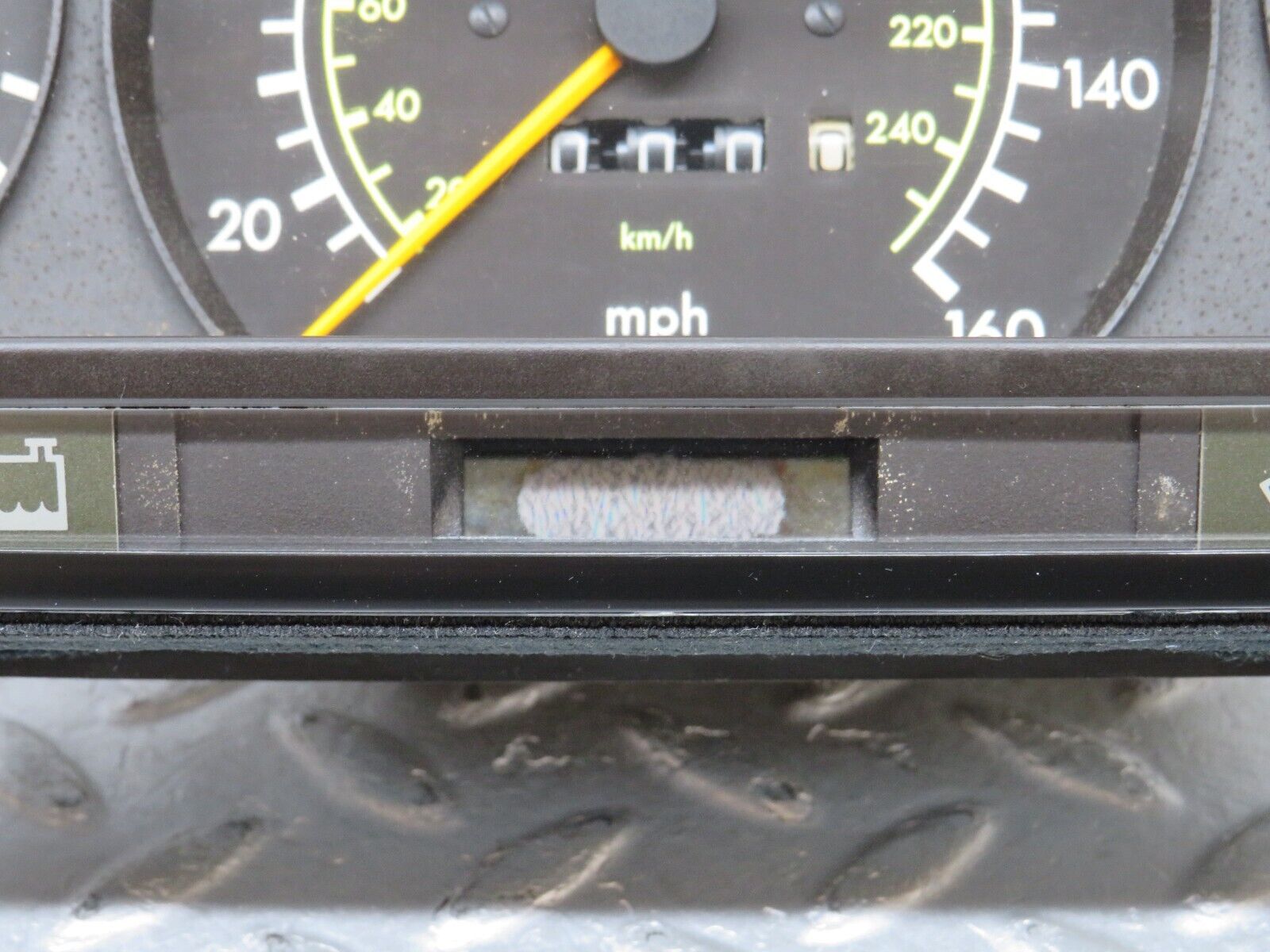 36303 Mercedes-Benz W126 420SE Instrument Cluster 1265424760 1265424760