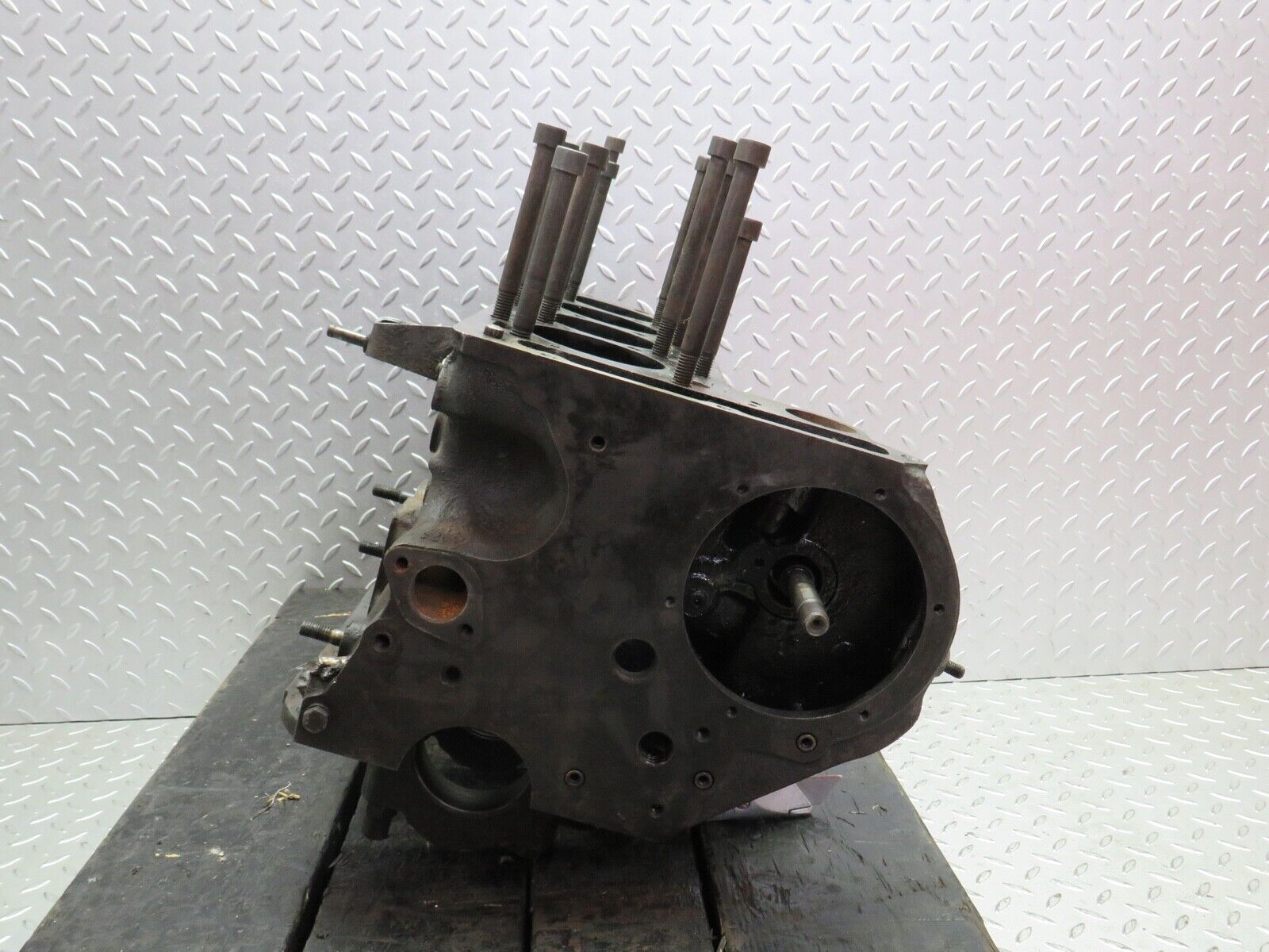 0346 Mercedes-Benz W123 220D Engine Block 6150111101