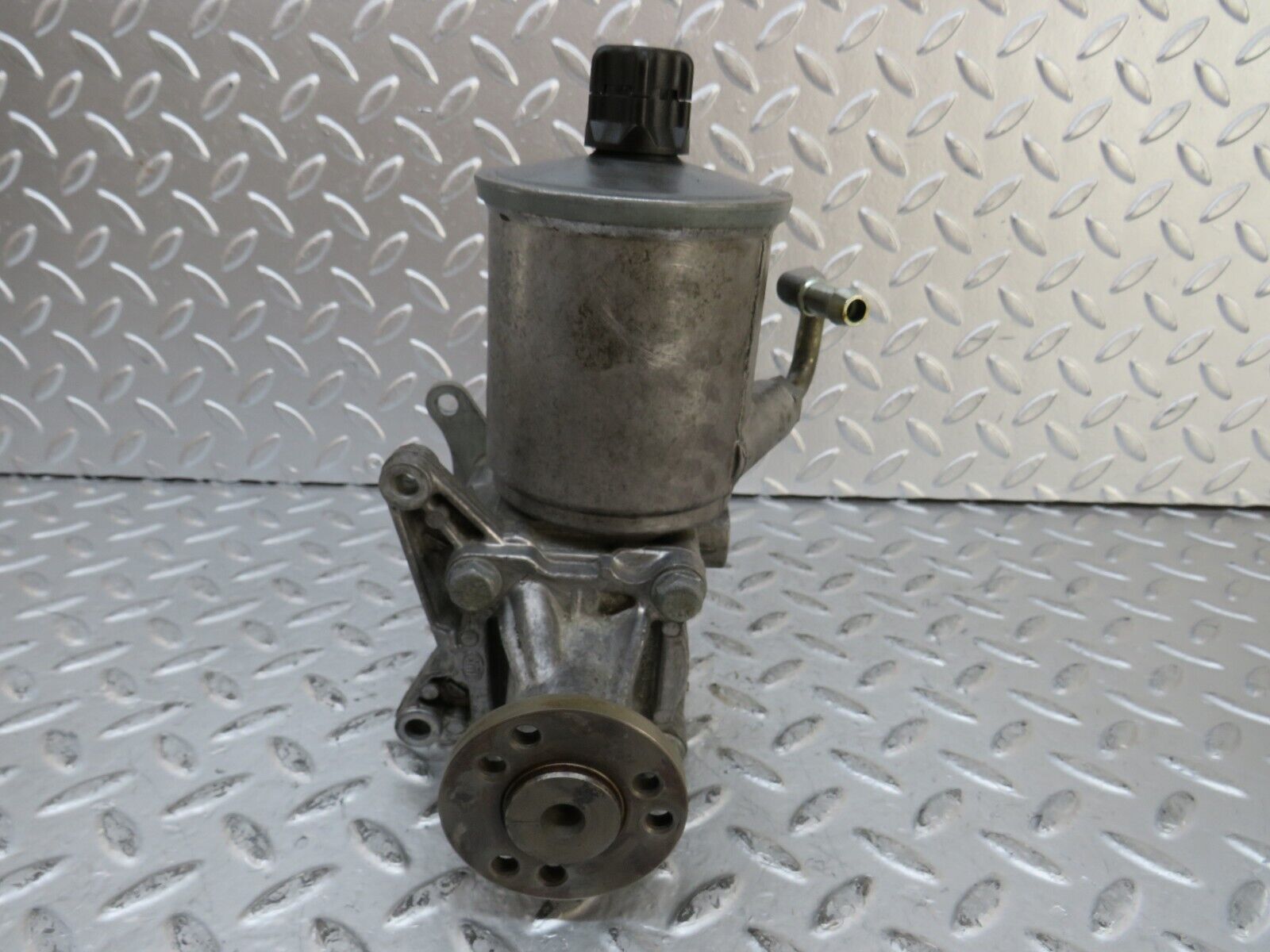 26665 Mercedes-Benz C124 220CE Power Steering Pump Luk 2104661201 02-105 760