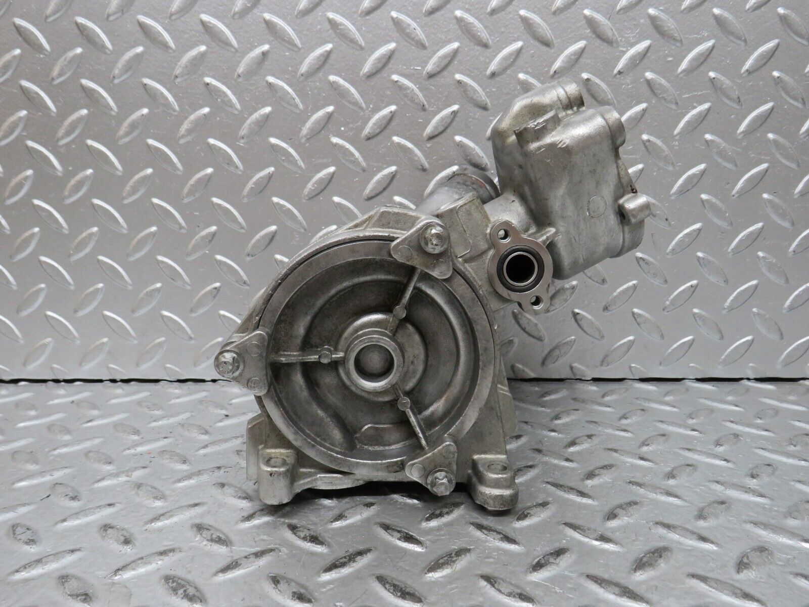 29024 Mercedes-Benz C124 320CE Coupe Water Pump