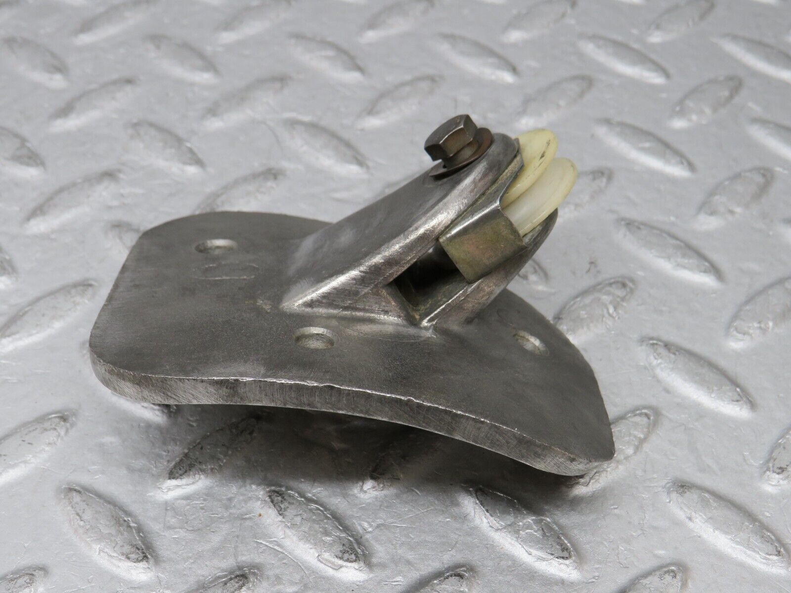 35822 Mercedes-Benz W108 Handbrake Cable Regulator 1084270181