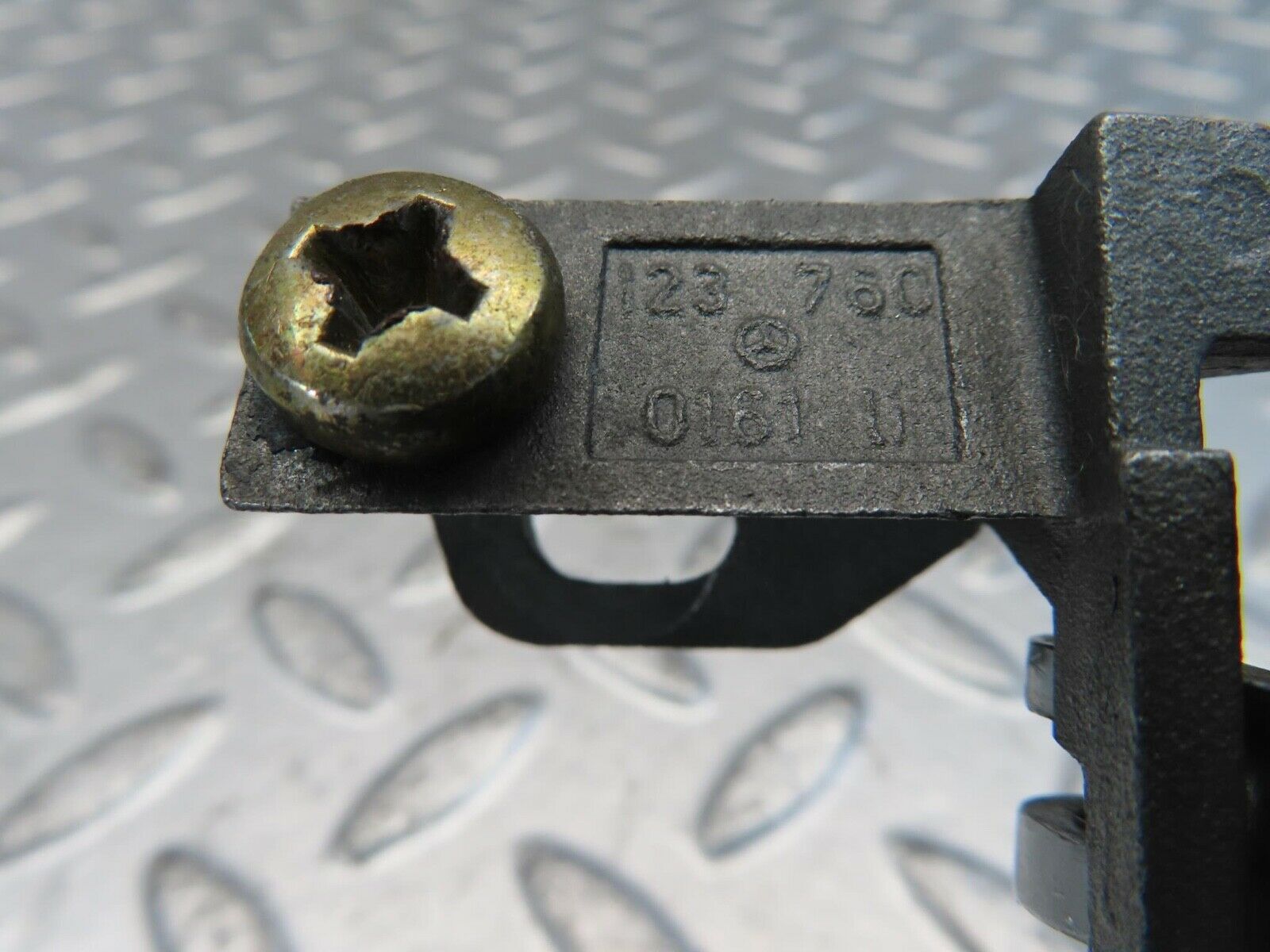 11380 Mercedes-Benz C123 230CE Coupe Left Interior Door Handle 1237600161