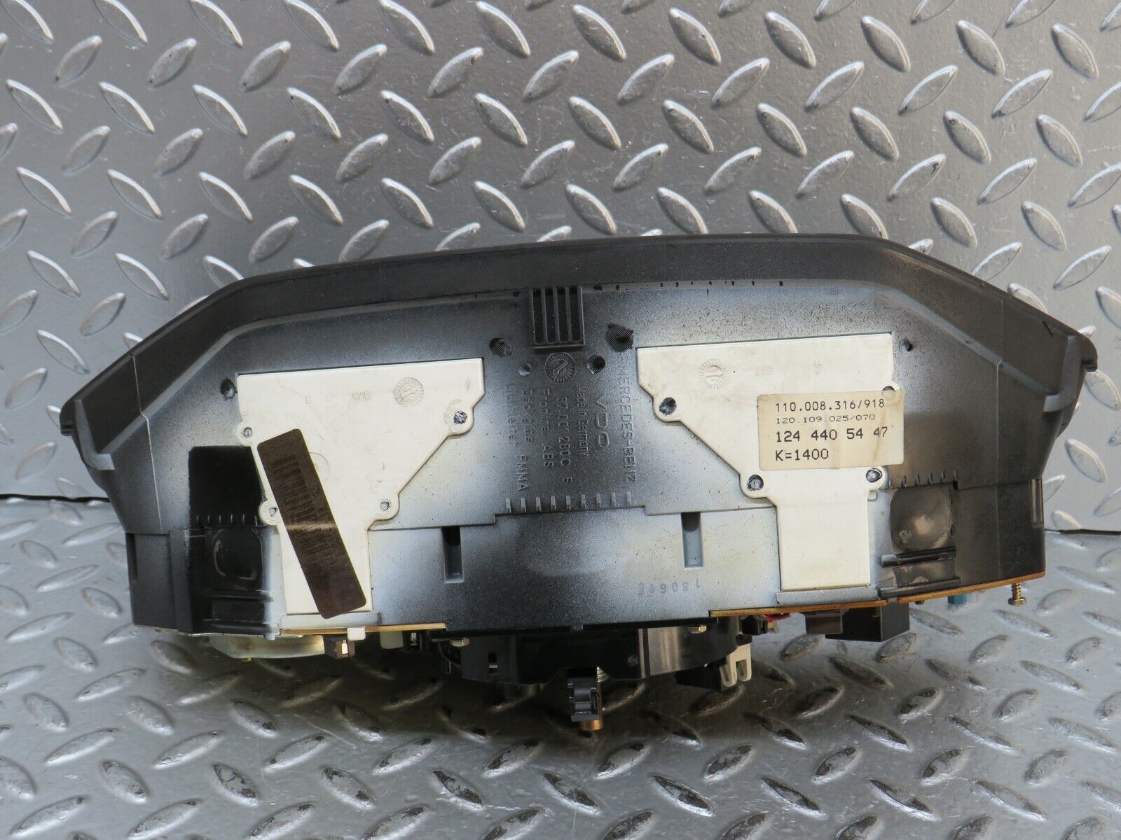 29204 Mercedes-Benz C124 320CE Coupe Instrument Cluster ASR 1244405447