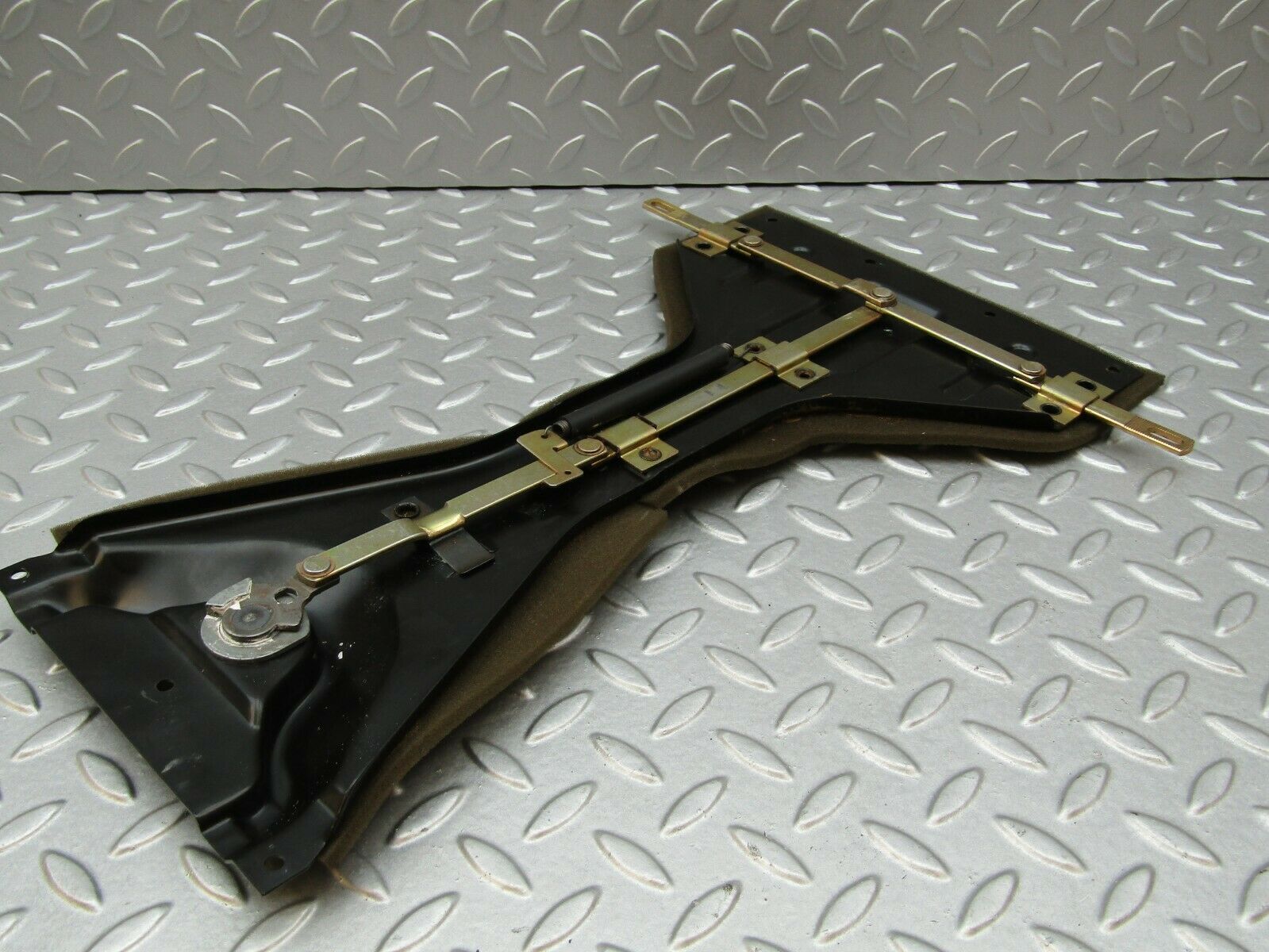 3349 Mercedes-Benz W123 230E Sunroof Manual Opener Mechanism