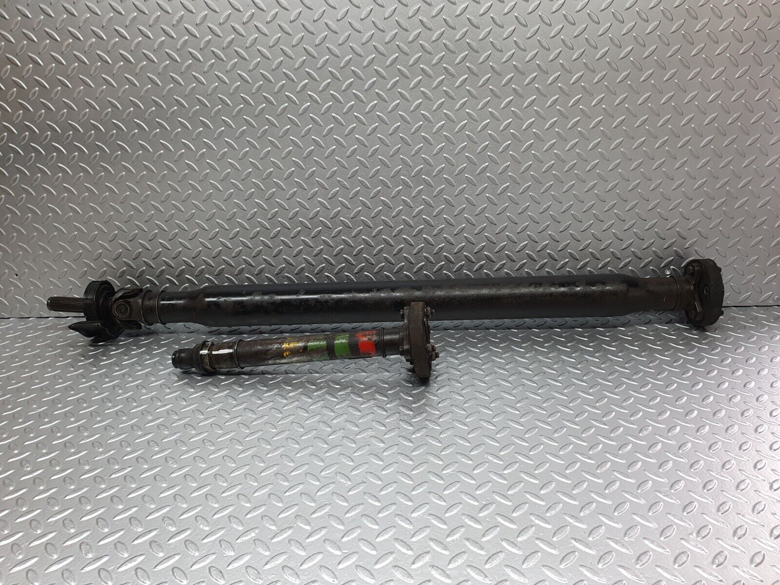 40844 Mercedes-Benz W123 300D Cardan Shaft Prop Shaft 1234110015 1234100981