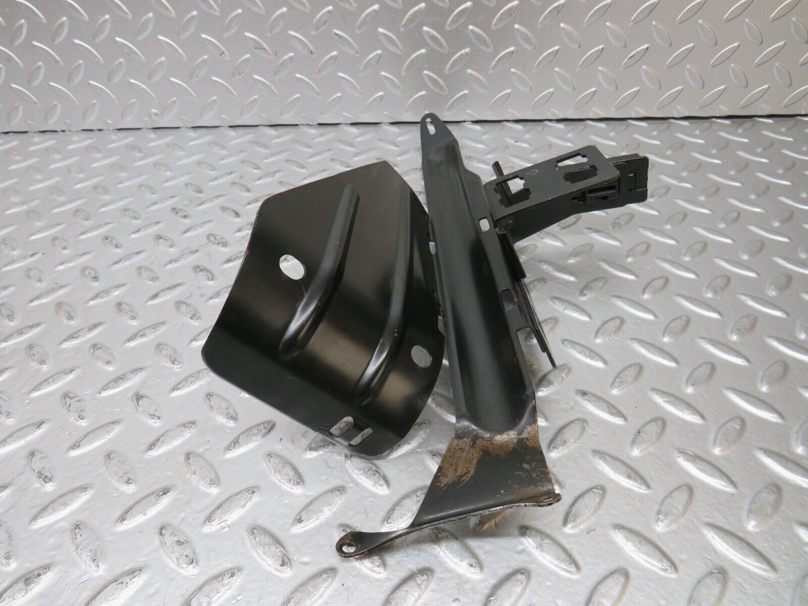 26281 Mercedes-Benz W116 450SE Relay Bracket