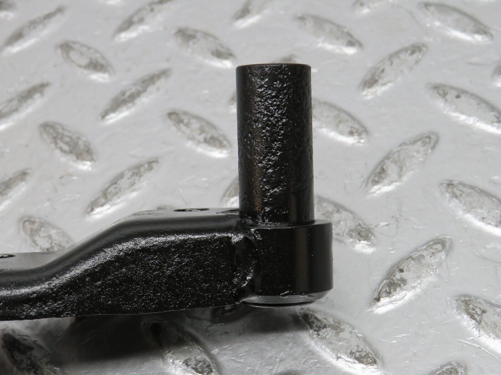 32128 Mercedes-Benz W123 230E Alternator Generator Bracket