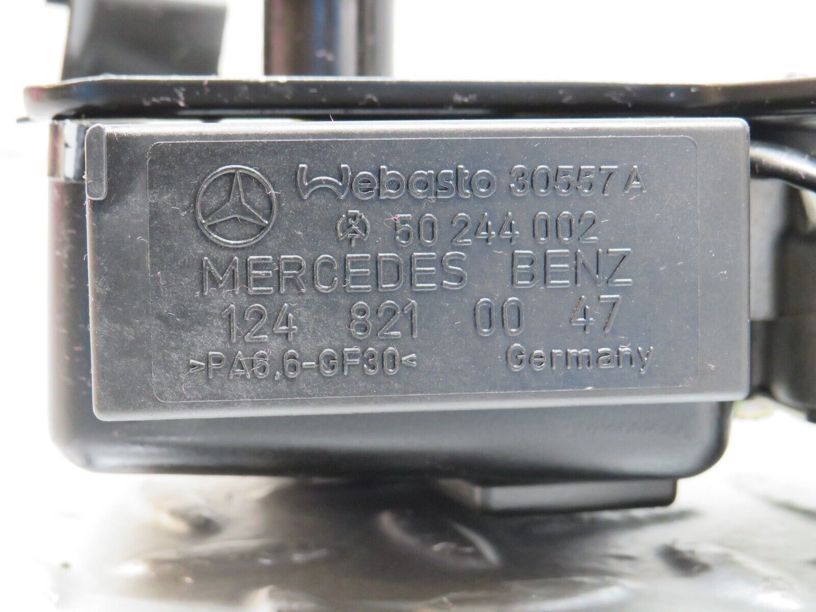 27660 Mercedes-Benz S124 300TE Wagon Sunroof Motor Webasto 1247800507