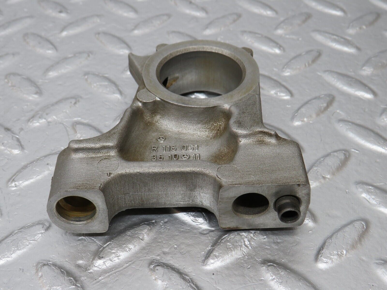 34622 Mercedes-Benz C126 380SEC Coupe Camshaft Tower Bearing 1160513610