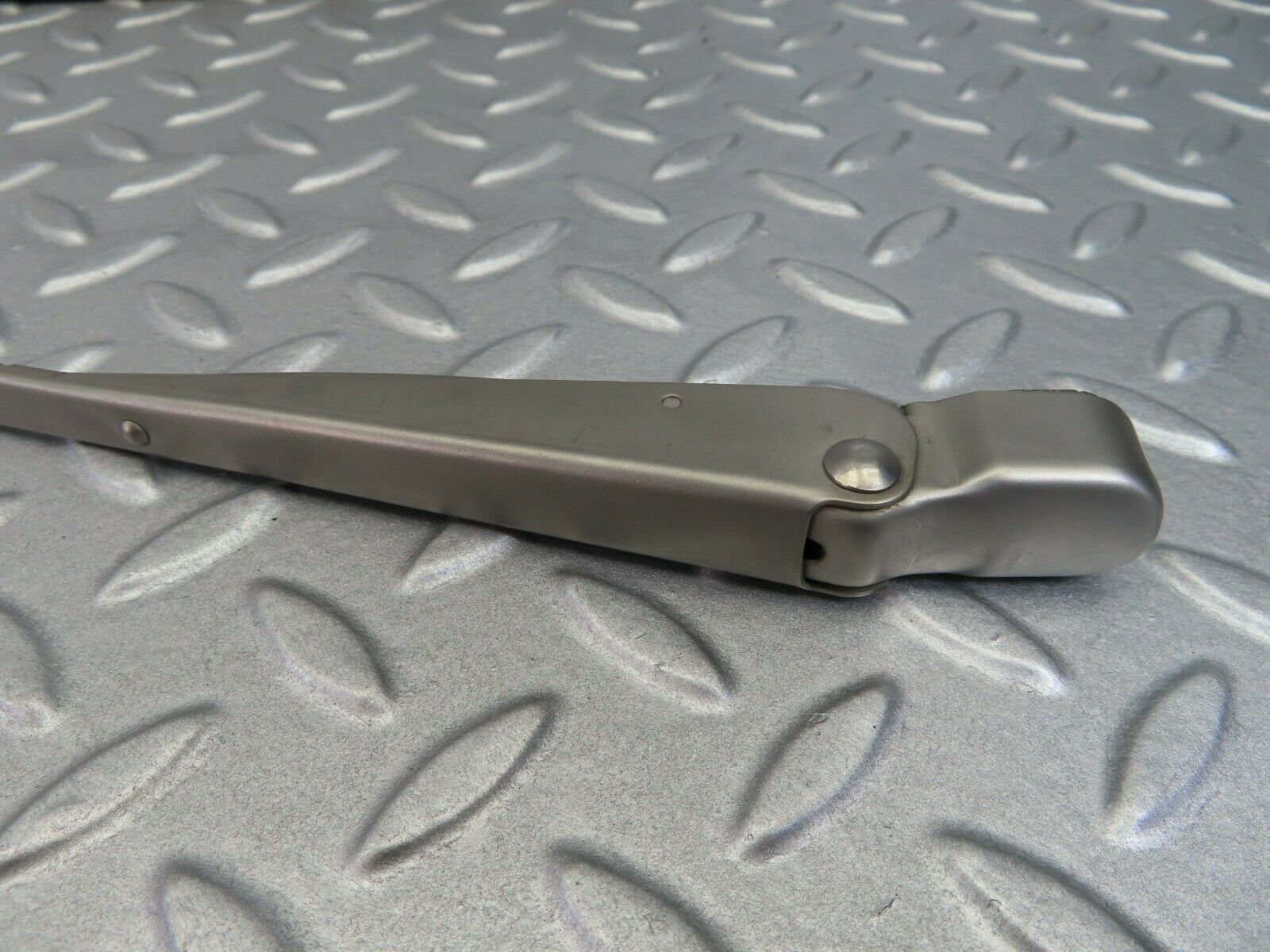 7906 Mercedes-Benz W115 220D Wiper Arm Right Side