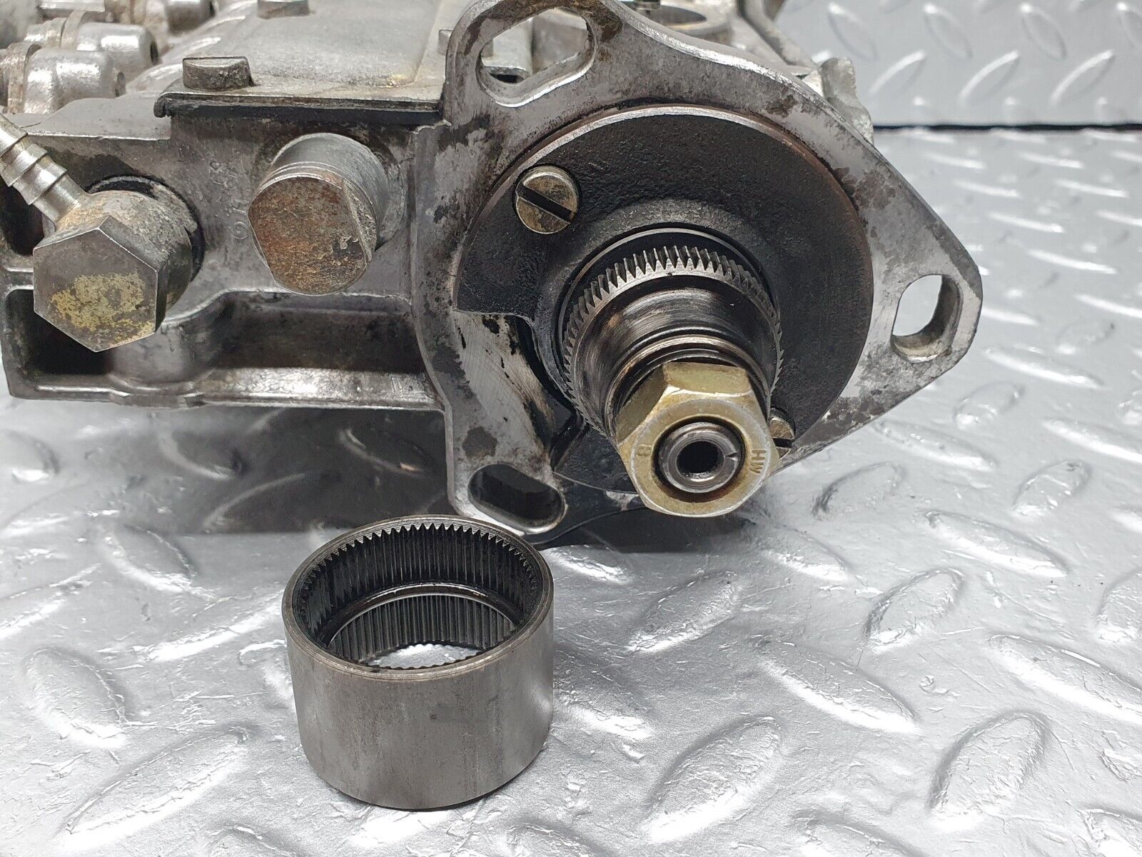 40862 Mercedes-Benz W123 300D Diesel Fuel Injection Pump Bosch 0112466193 6170702901