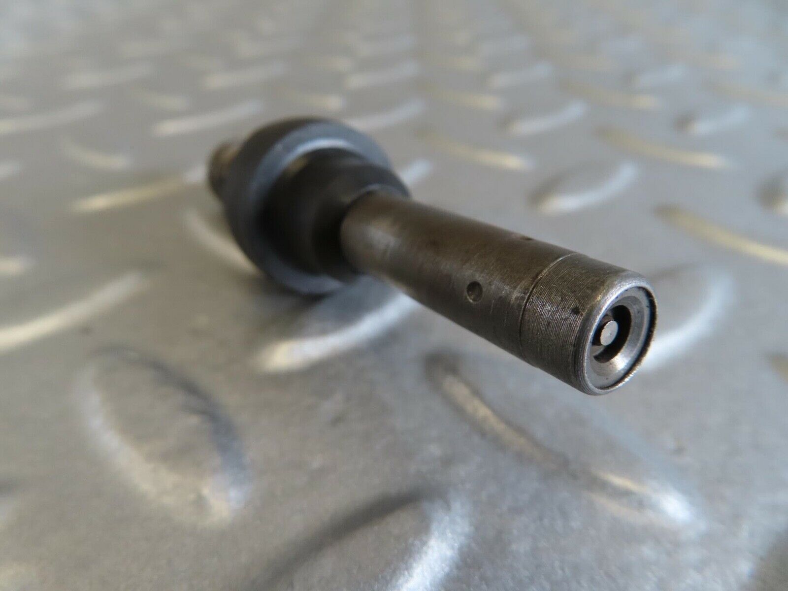 14033 Mercedes-Benz C107 280SLC Fuel Injector Bosch 0437502010