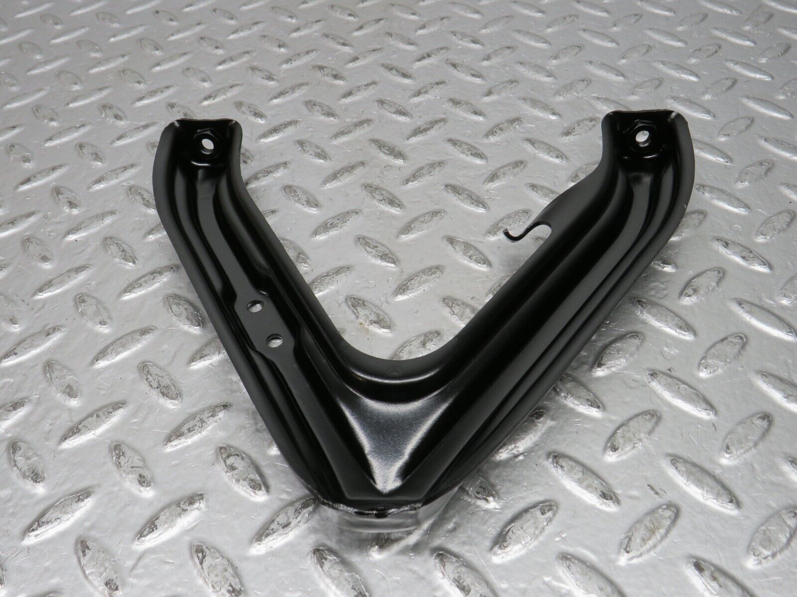 31990 Mercedes-Benz W123 230E Air Intake Manifold Bracket